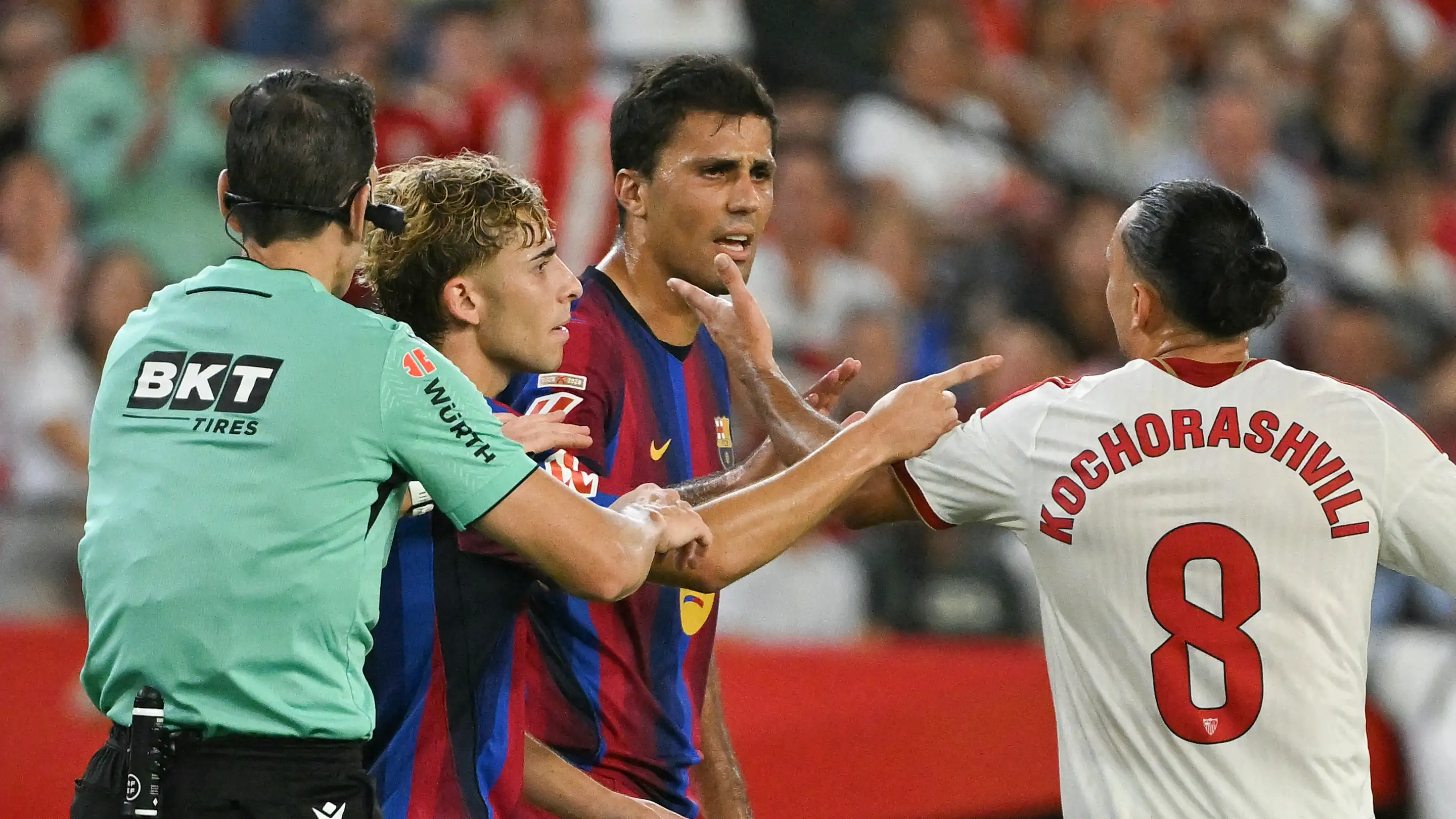 Kesalahan wasit fatal yang menguntungkan Barcelona menghadapi Sevilla