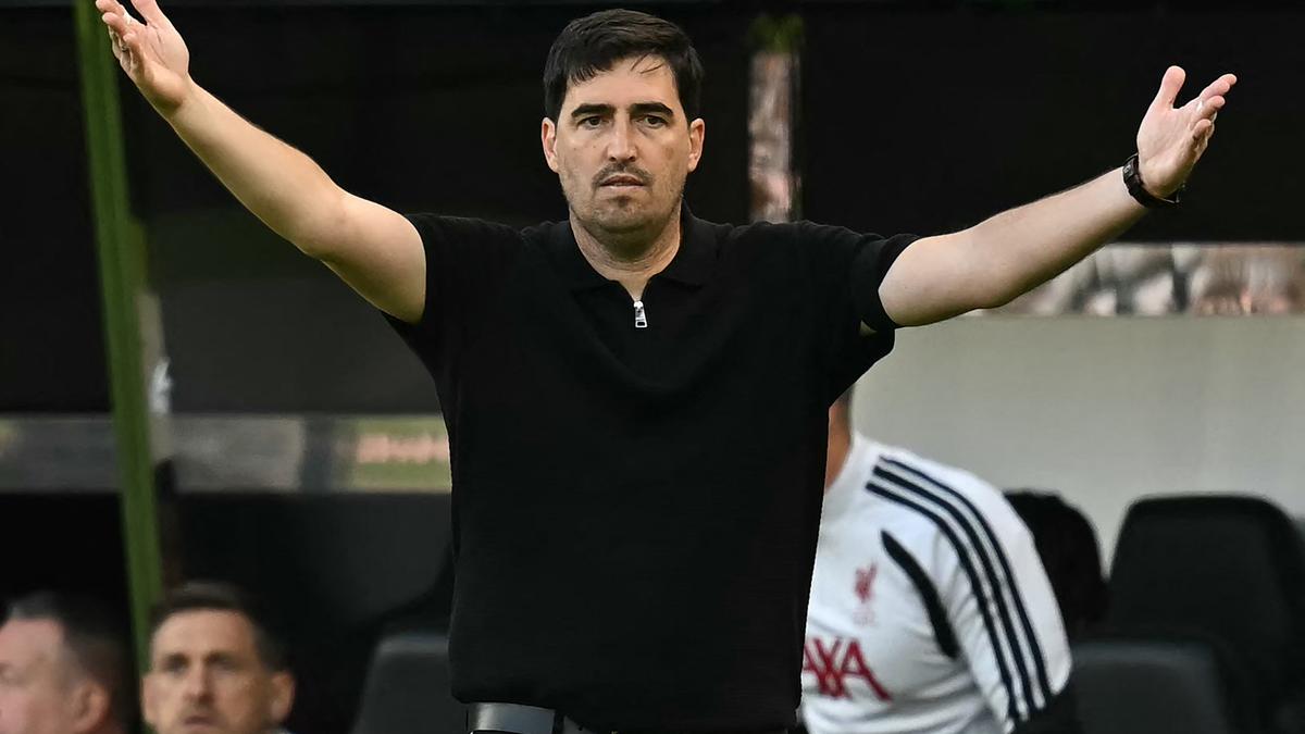 Andoni Iraola Minta Liverpool Tampil Kejam di Markas Bournemouth