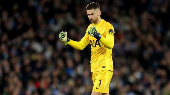 Terus Cari Kiper Baru, Juventus Alihkan Fokus ke Vicario