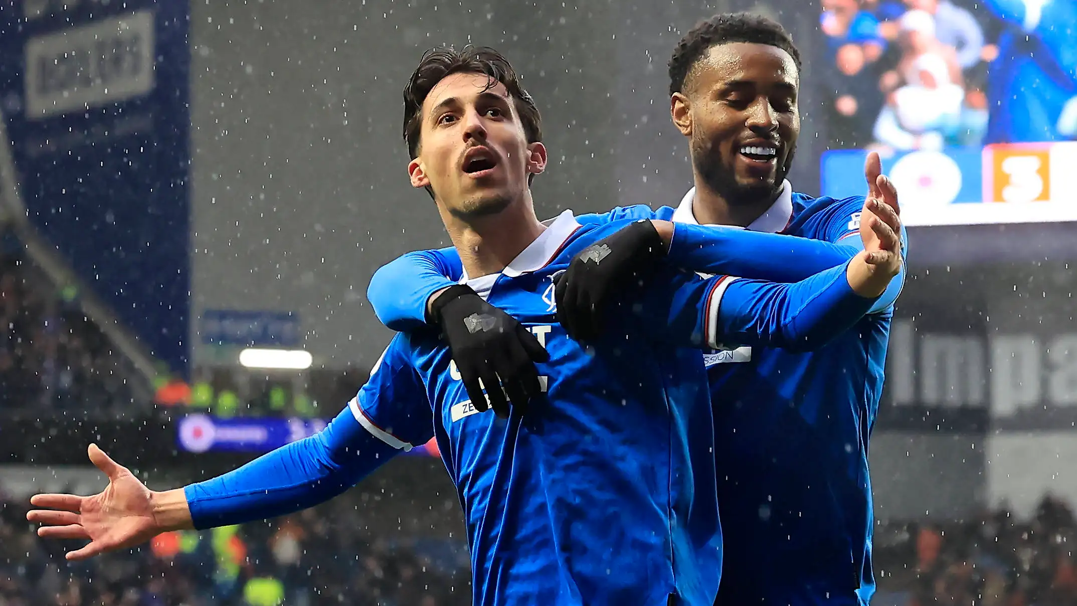 Feyenoord bergerak untuk merekrut striker Rangers setelah kepergian Ueda