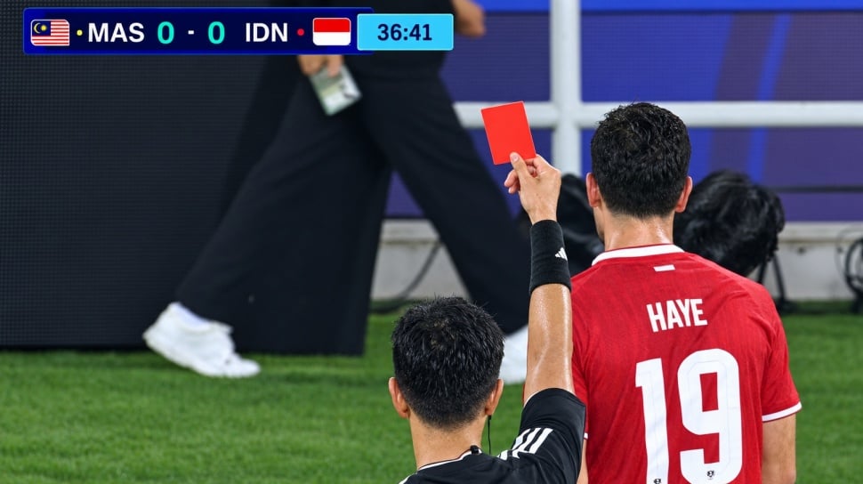 Thom Haye Diusir Wasit, Kevin Diks Pasang Badan: Dia Tidak Melakukannya dengan Sengaja