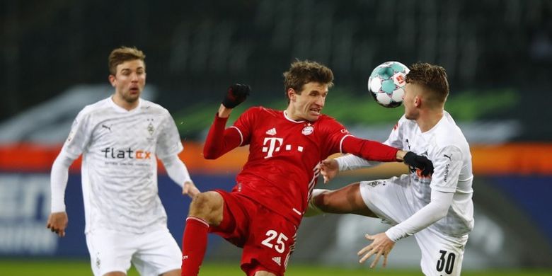 Kevin Diks Ingin Nico Elvedi Bertahan di Borussia Moenchengladbach