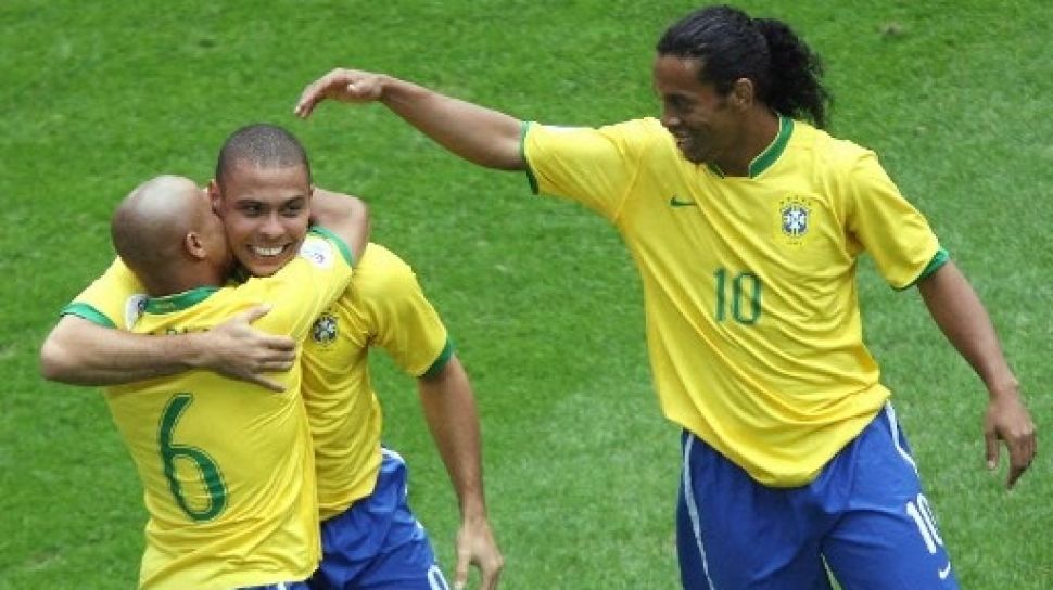 Roberto Carlos Dikabarkan Masuk Islam, Ini 5 Pemain Brasil yang Putuskan Mualaf