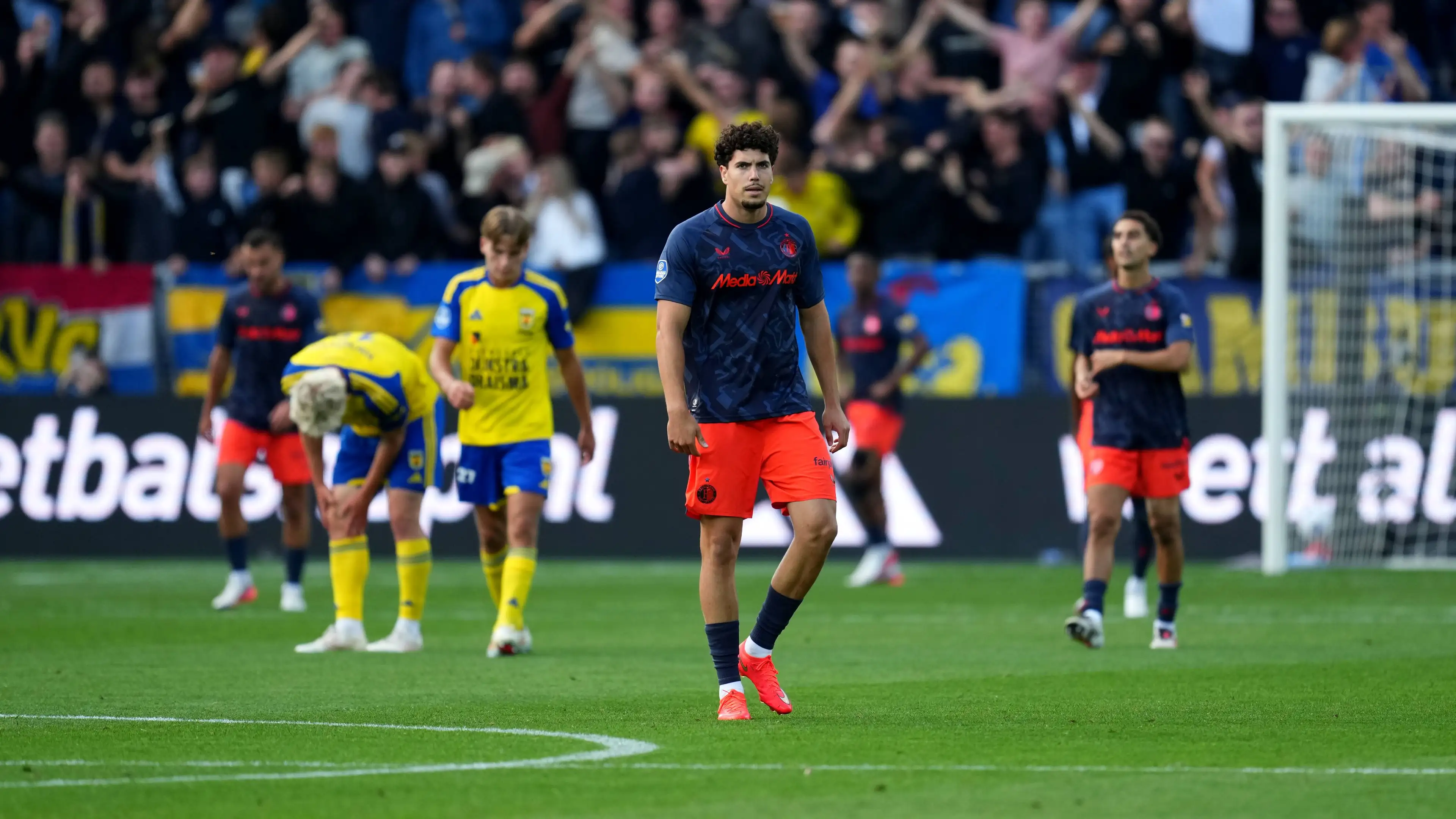 Fans Feyenoord sudah menarik kesimpulan mematikan: "Benar-benar pembelian gagal!"