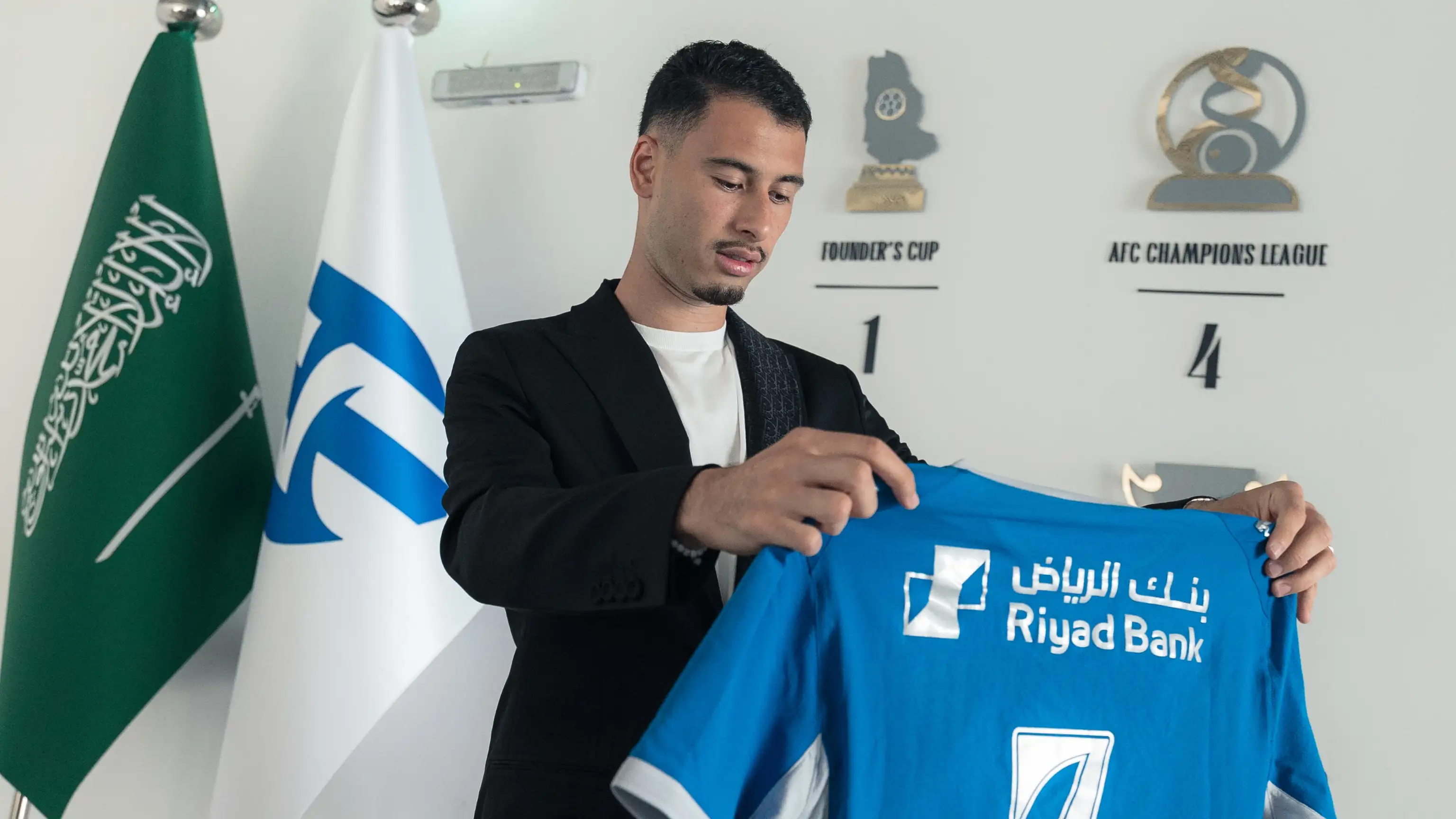 Berbekal senjata Neymar, Martinelli umumkan tantangan bersama Al Hilal Saudi