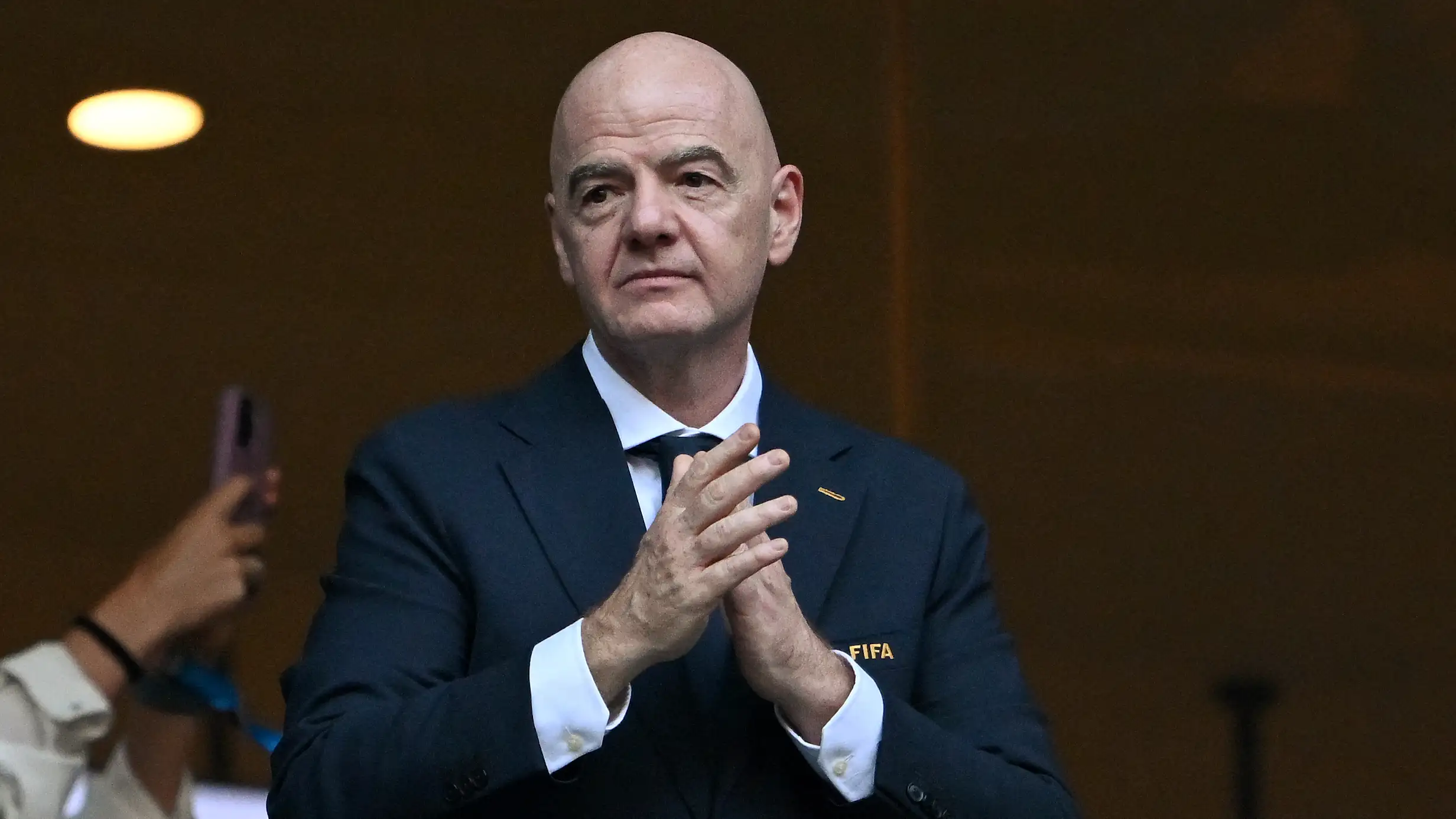 'Satu orang akan melakukan segalanya untuk menyelamatkan presiden FIFA Gianni Infantino'