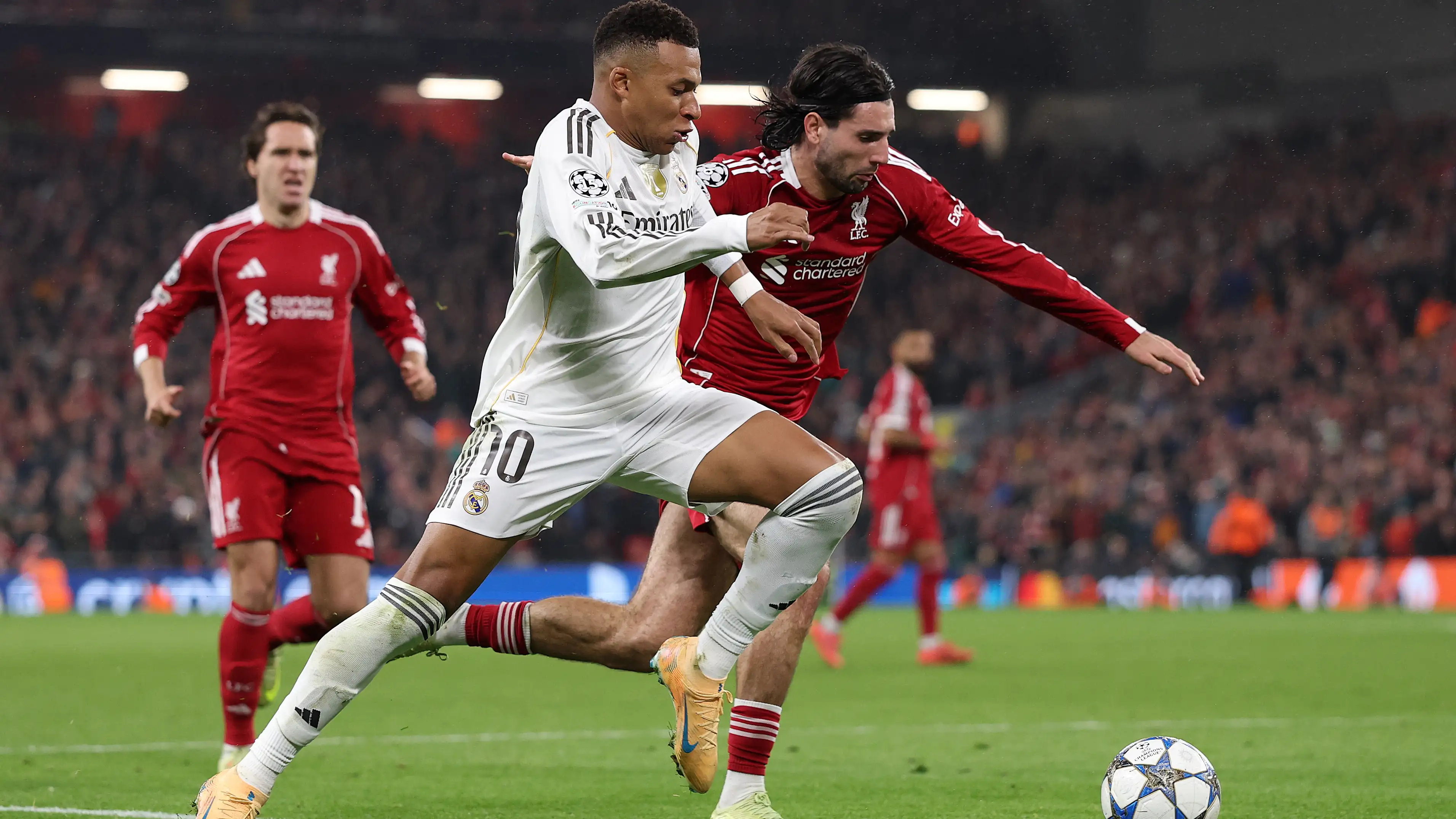 Aturan baru UEFA tiba-tiba melarang duel Liga Champions antara Liverpool dan Real Madrid di Anfield