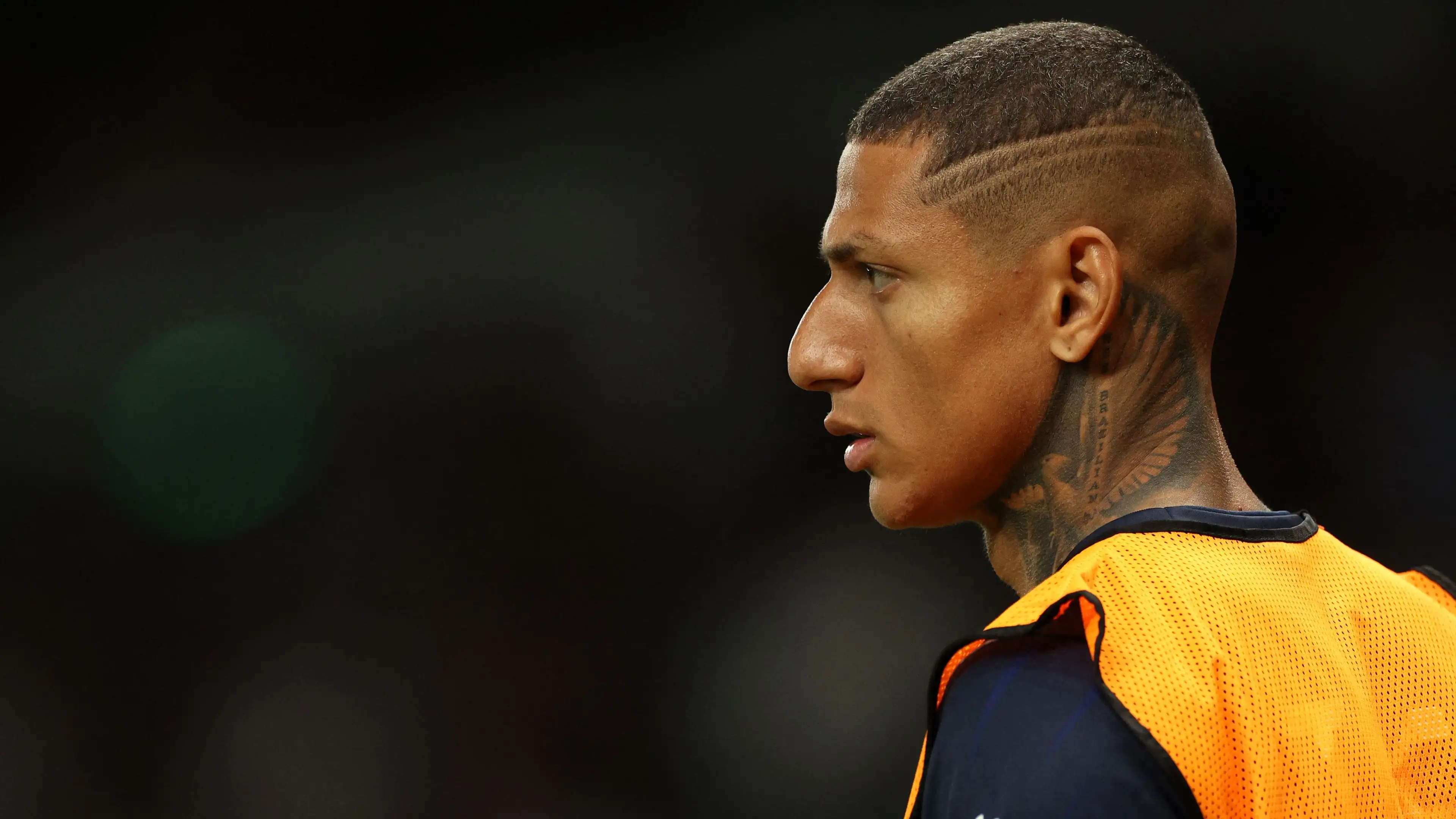 De Zerbi melontarkan kritik keras kepada Richarlison yang dibekukan, dan sang pemain merespons dengan emoji yang penuh makna