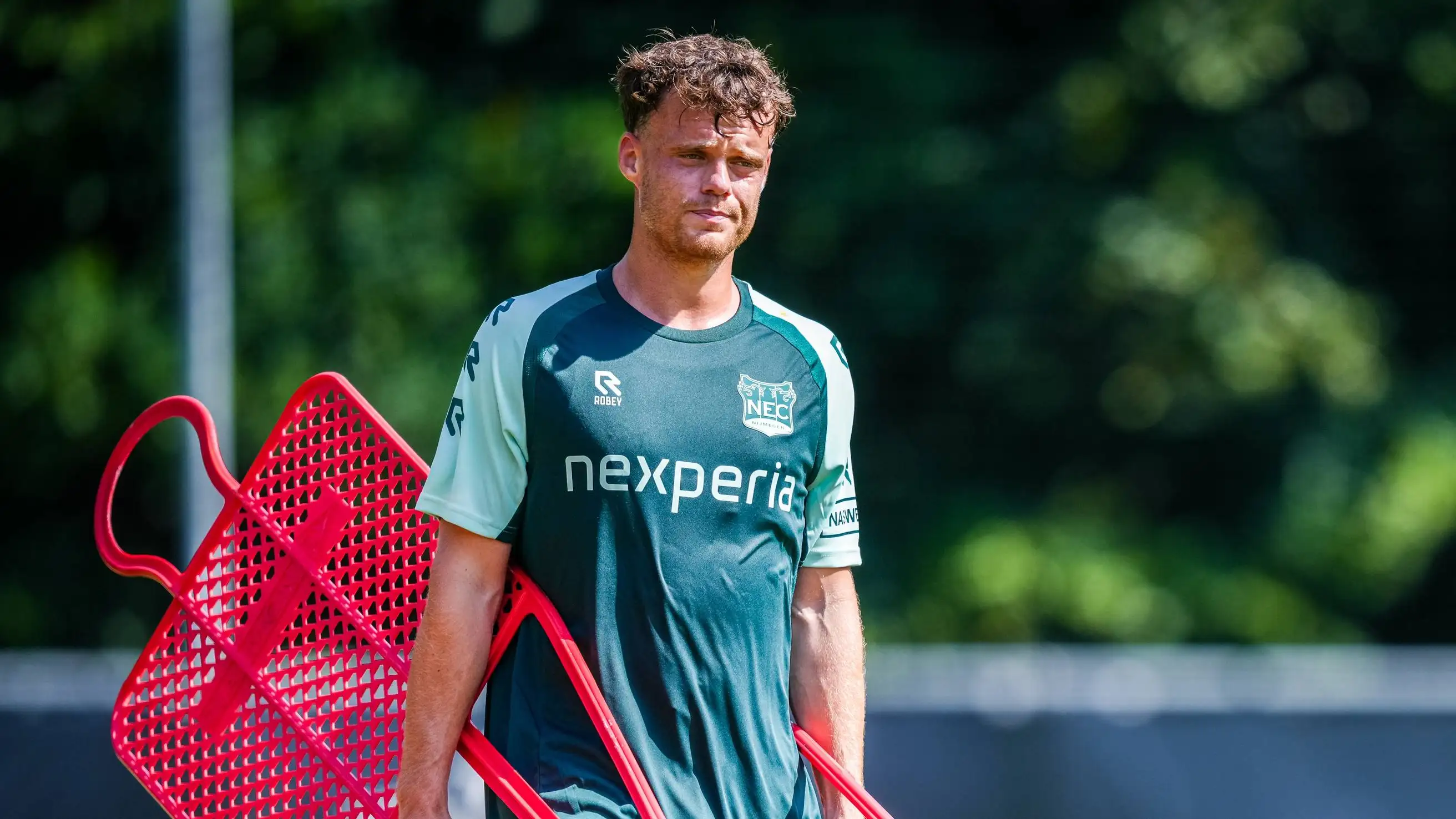 Vito van Crooij akan meninggalkan NEC untuk transfer di dalam Eredivisie