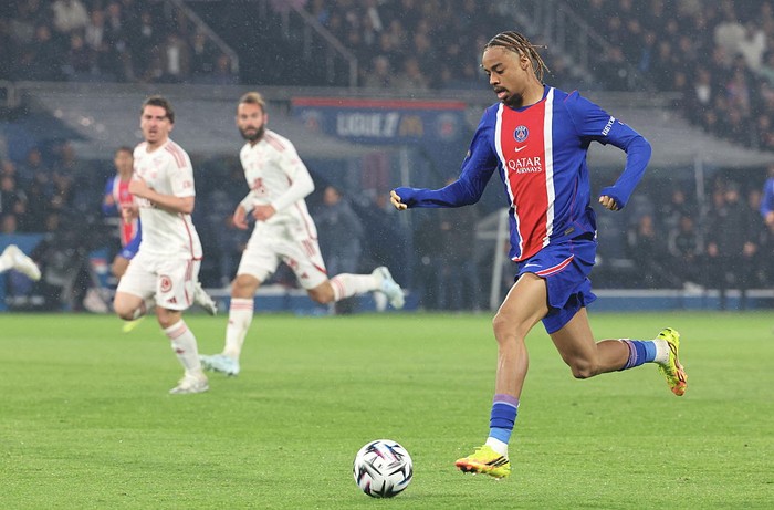 PSG Dua Kali Tolak Tawaran Liverpool buat Barcola