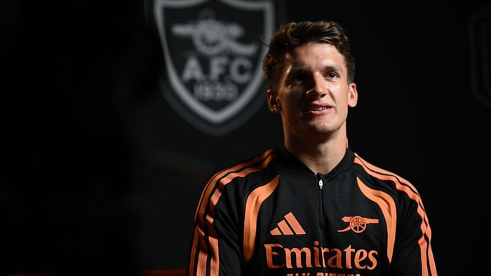 Tzolis Pede, Sudah Adaptasi dengan Mulus di Arsenal