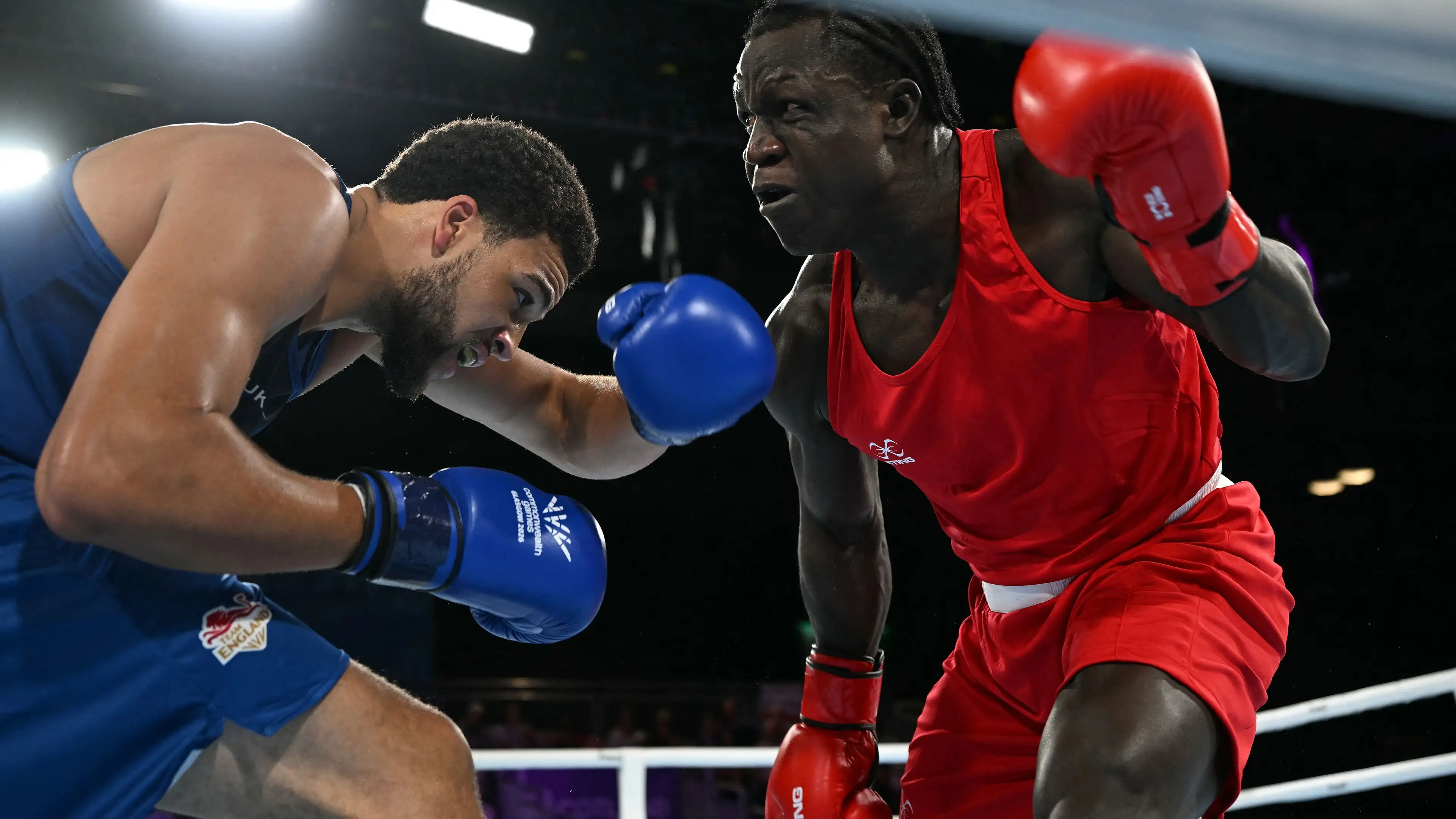 VIDEO: Cucu Diktator Dicabut Medalinya Setelah Menyerang Petinju Mesir