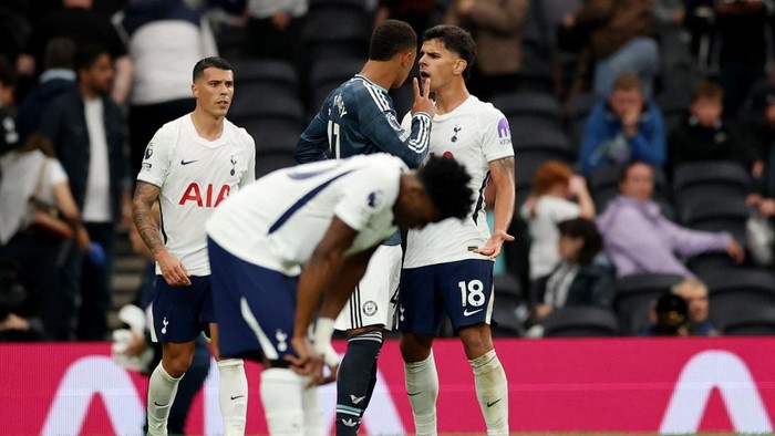 Tottenham Makin Terpuruk, Newcastle Bekuk The Lilywhites 2-0