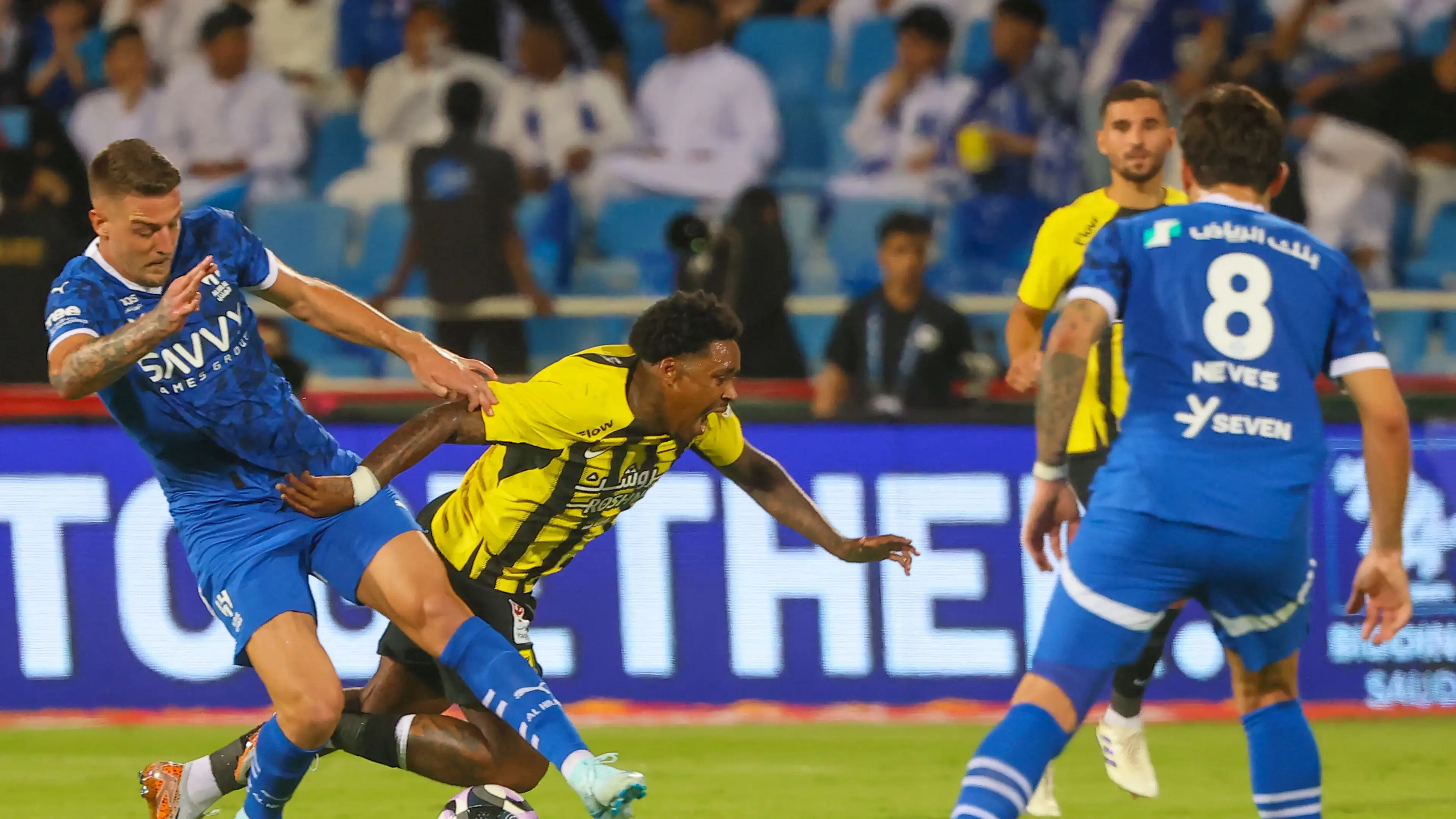 Jelang klasiko Al-Ittihad: Al-Hilal dapatkan kembali pemainnya setelah absen 8 bulan