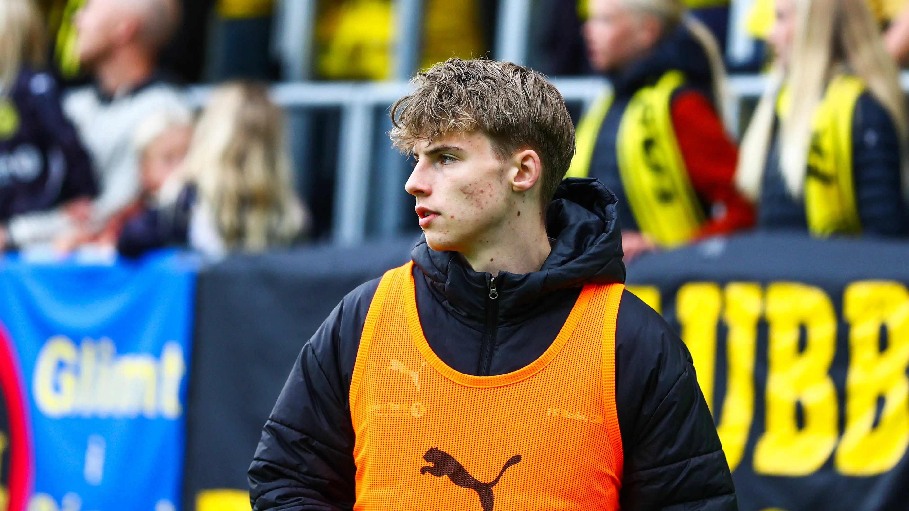 PSV memperkenalkan penyerang yang diminati banyak klub dan akhirnya menepis FC Barcelona serta Manchester City untuk selamanya