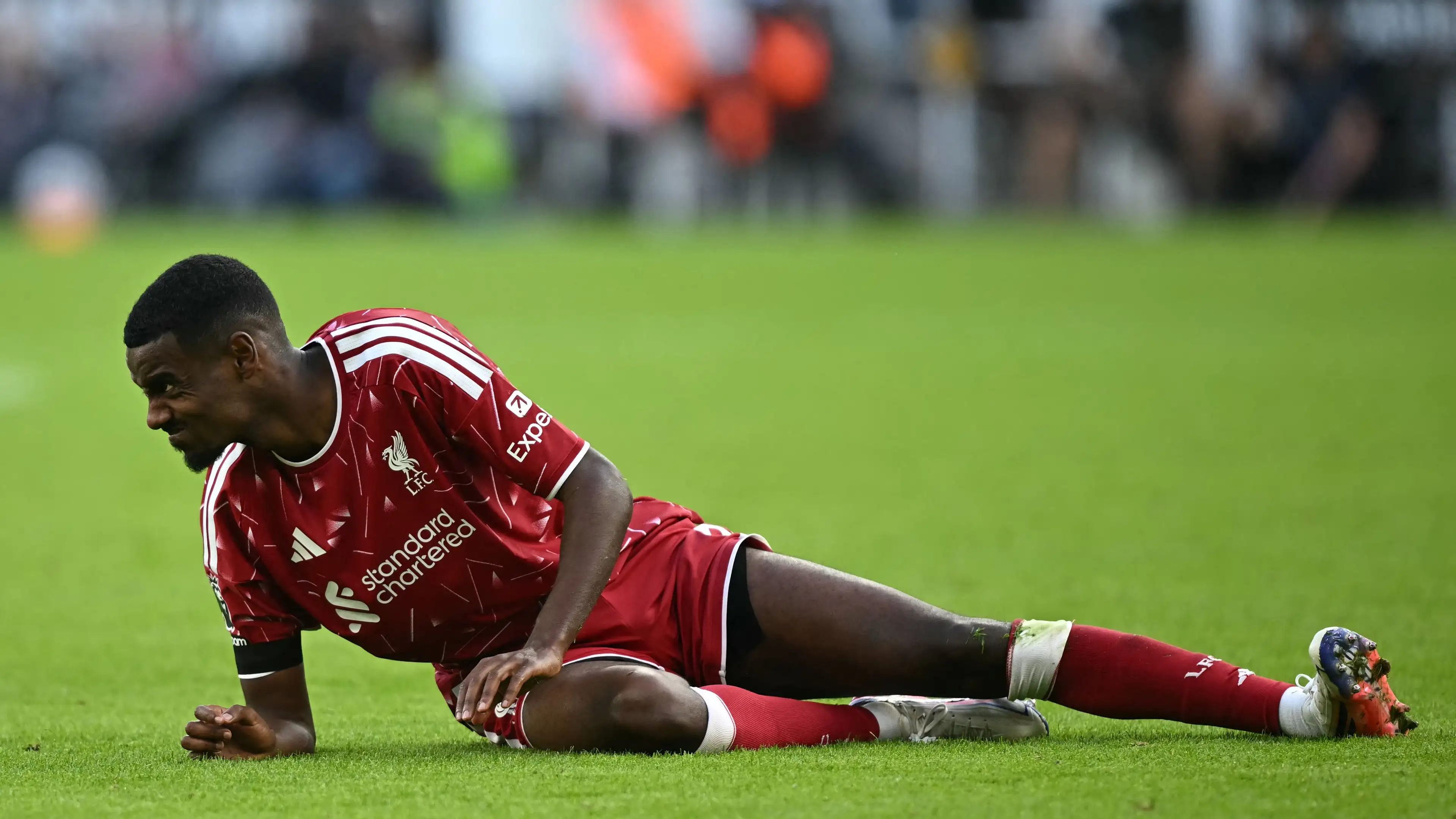 Setelah gagal mengeksekusi peluang, ia diejek secara spektakuler dan dihina sebagai "tikus"! Bintang Liverpool mengalami horor telanjang saat awal musim Premier League
