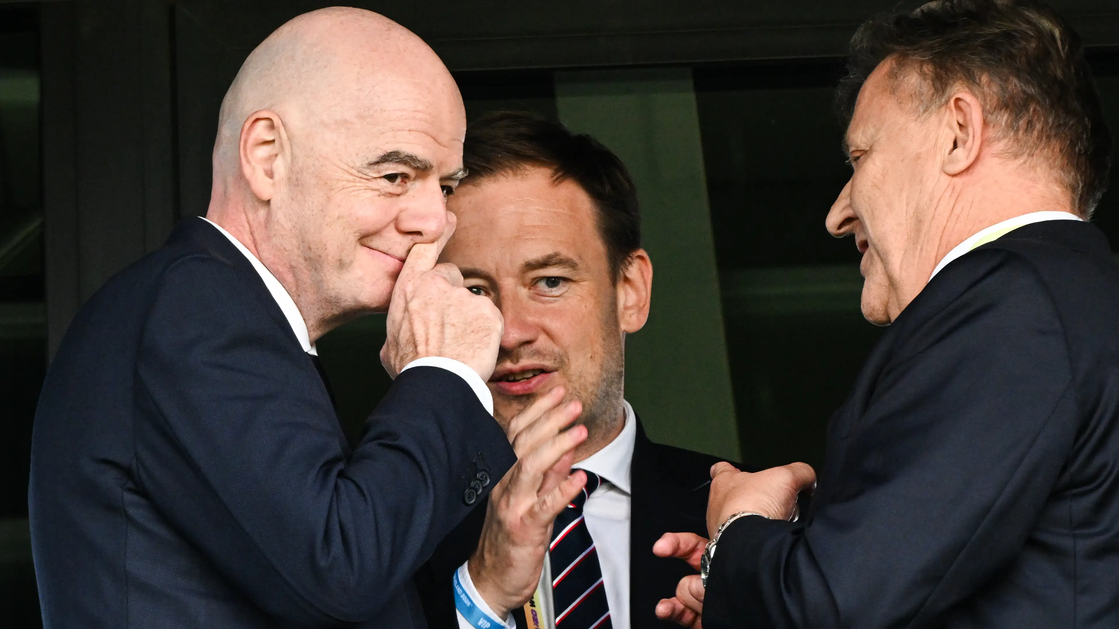 Bertahan Bersyarat Selamatkan Infantino dari Ancaman Pemecatan, FIFA Masuki Terowongan "Perang Saudara"