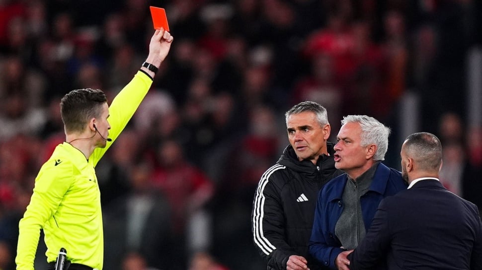 Real Madrid Tumbang di Derby Madrid, Mourinho Serang Keputusan Wasit Ortiz Arias