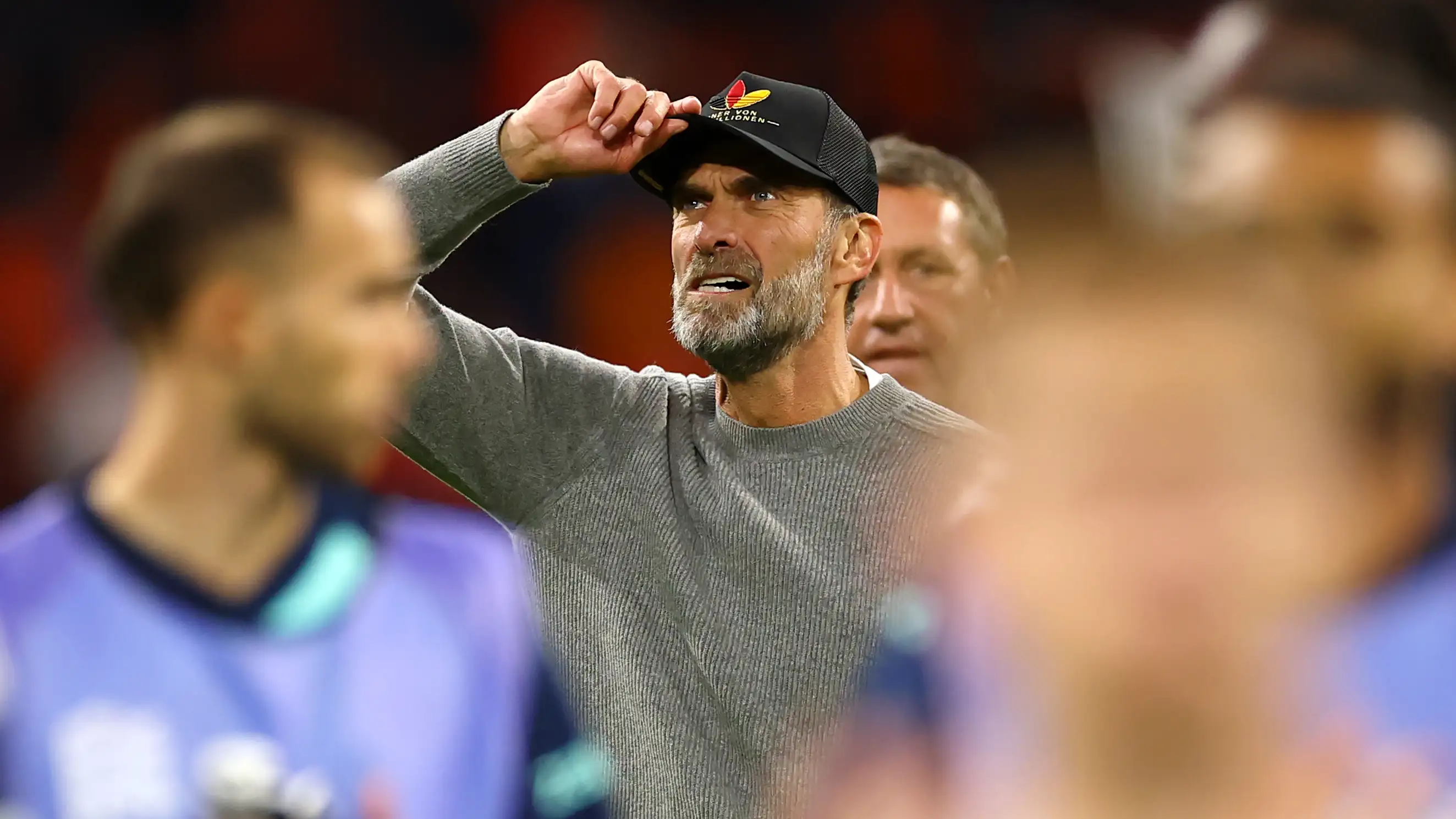 “Anda tidak akan mendapat teman dengan itu, tapi ...”: Diskusi panas setelah debut DFB Jürgen Klopp - van der Vaart menyebutnya sebagai sebuah “aib”