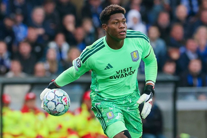 Zion Suzuki Pecahkan Rekor di Liga Inggris dan Liga Champions