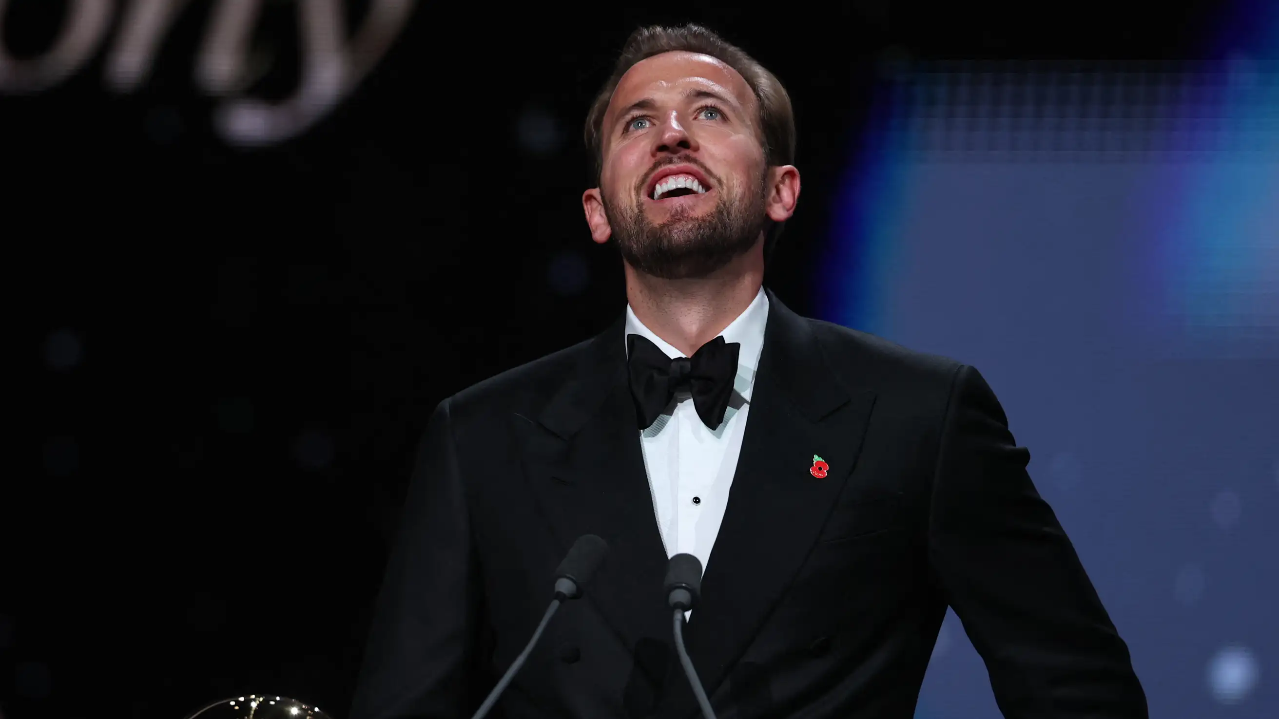 Jersey khusus untuk Harry Kane! Bayern Munich beri penghormatan kepada pemenang Ballon d'Or dengan cara istimewa