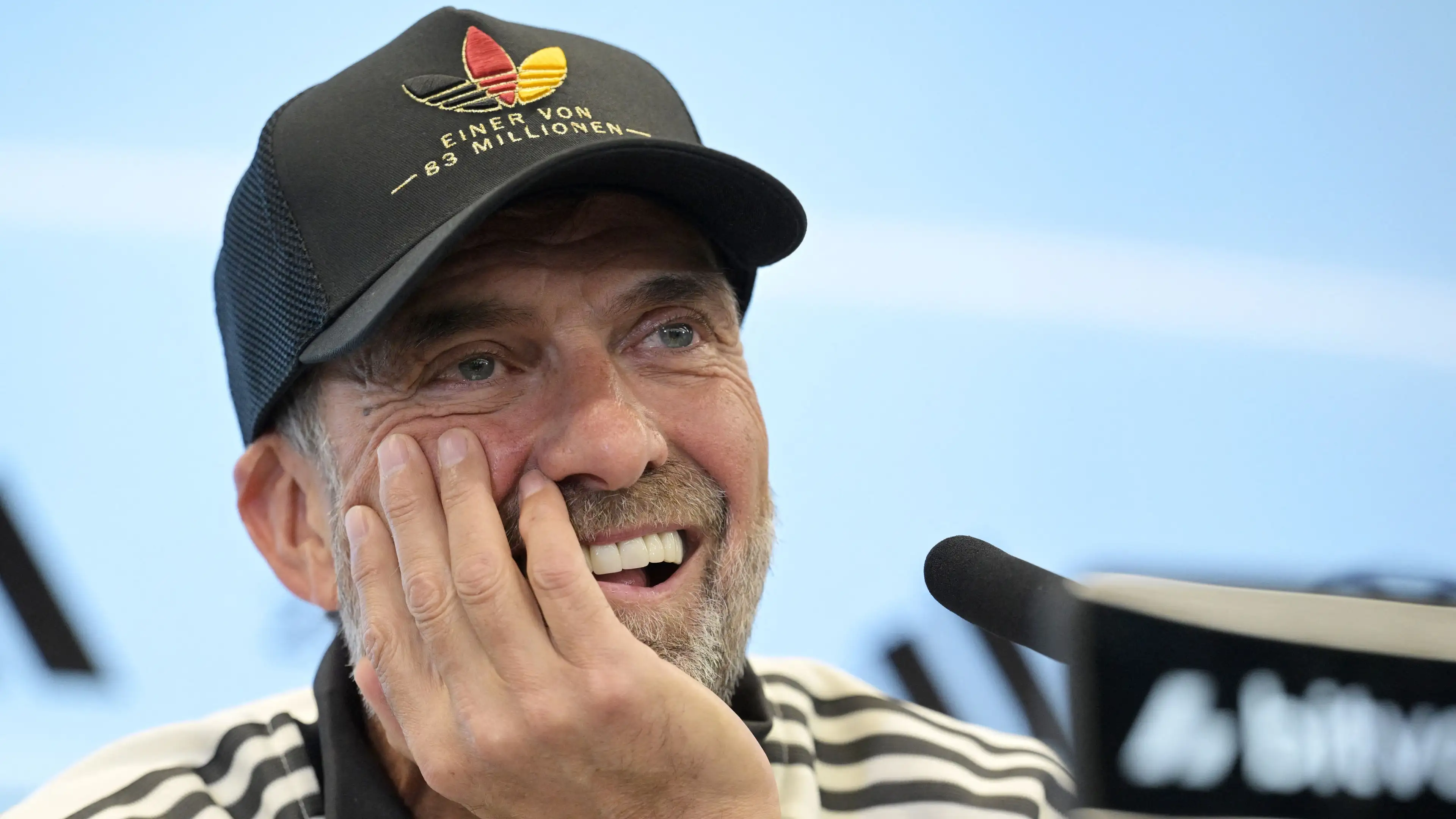 "Sekarang tak ada lagi yang bisa merengek": Mantan pemain timnas memuji "langkah catur jenius" dari Jürgen Klopp