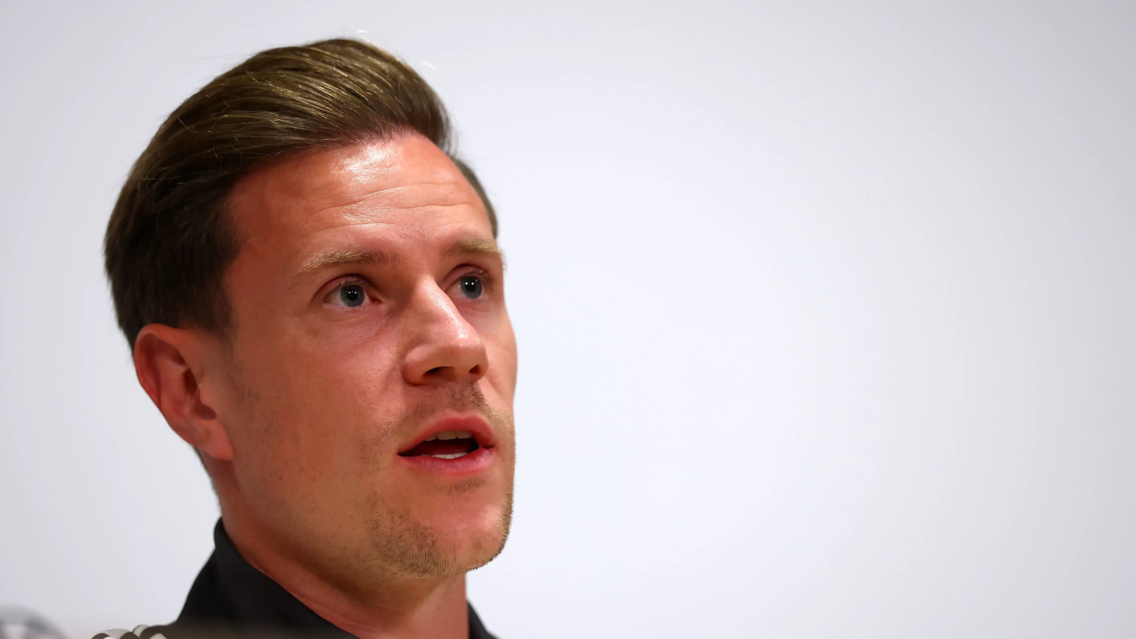 Setelah Disamakan dengan Patung Lilin, Pelatih Ajax Membela Ter Stegen