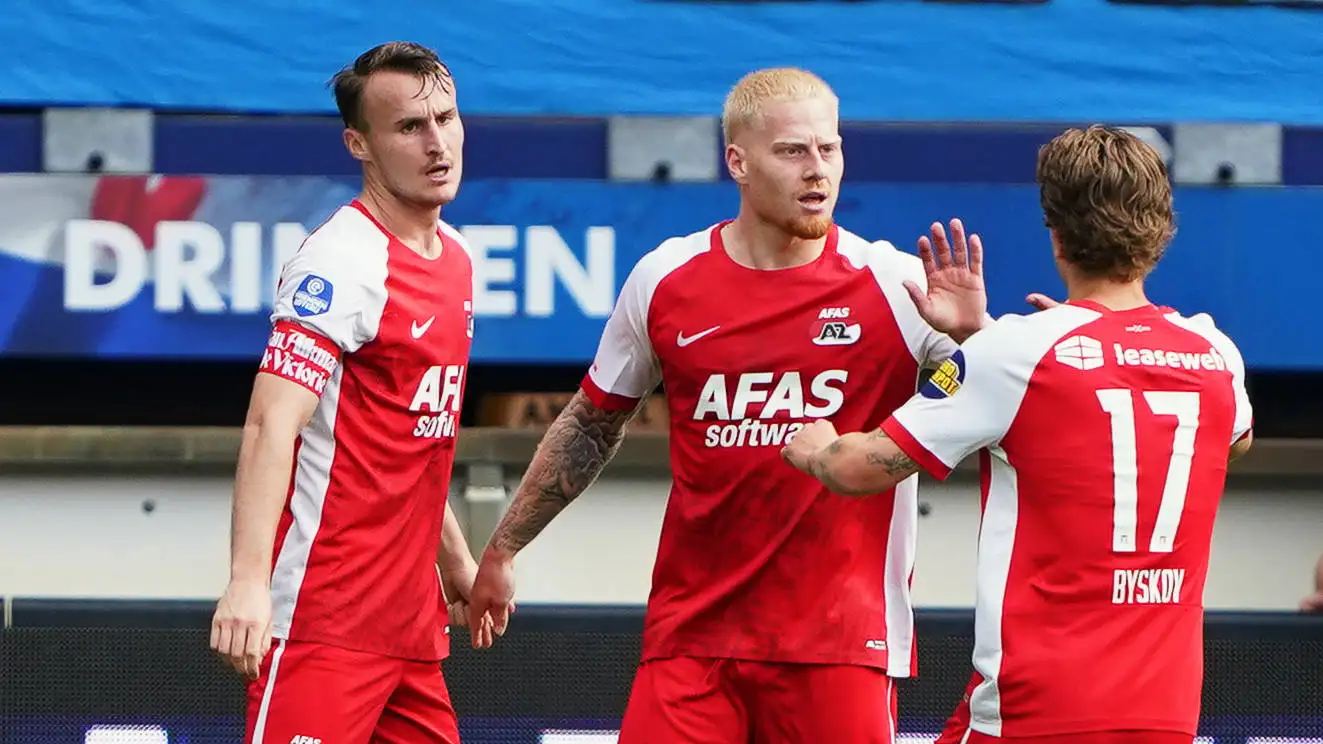 AZ tetap sempurna di Eredivisie setelah duel sengit nan memikat dengan sc Heerenveen