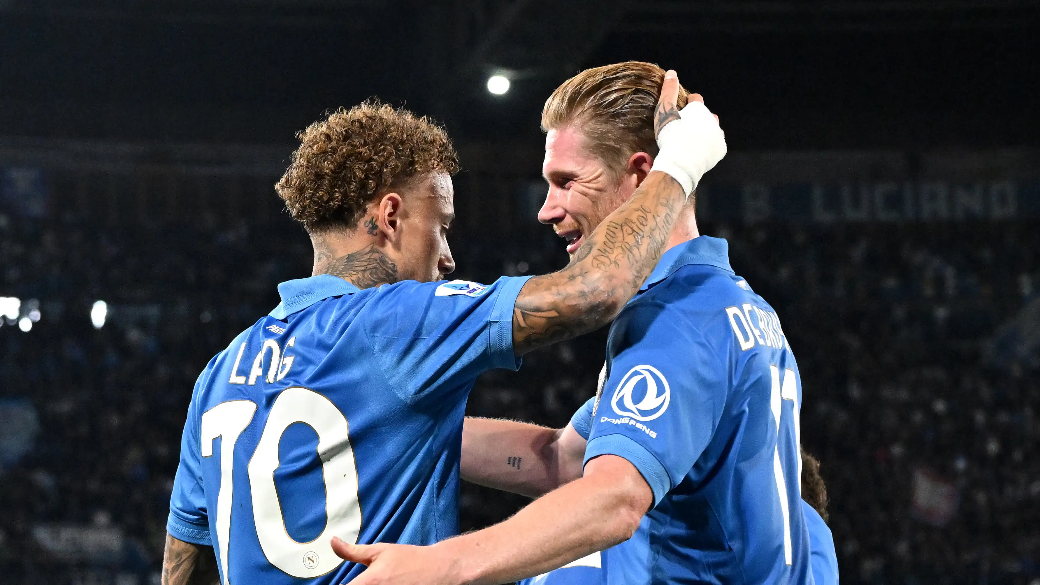 Noa Lang bereaksi sigap dan mencetak gol pertama Napoli musim ini