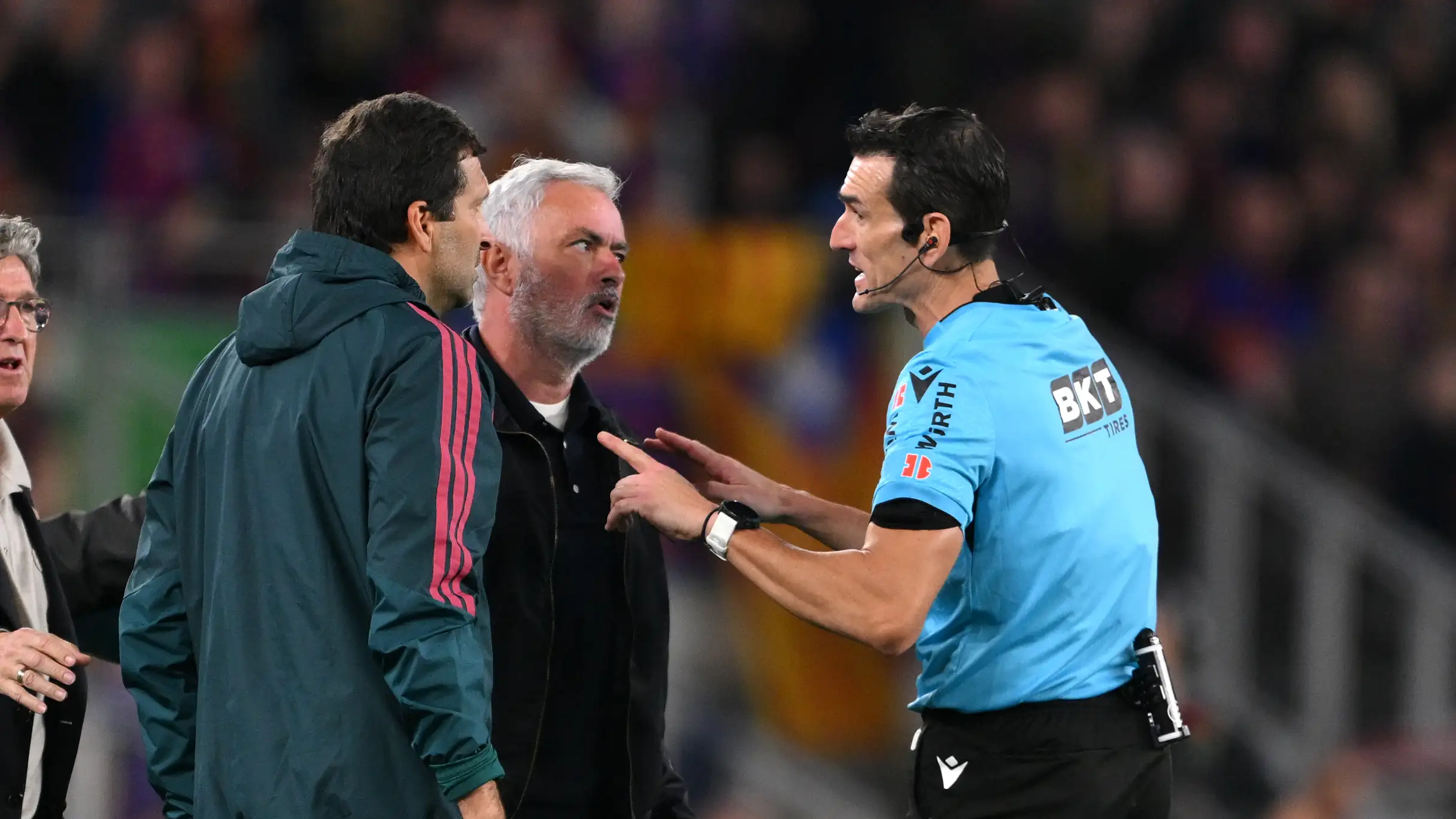 Bintang Real Madrid masa lalu kecam wasit: Saya tak percaya dengan apa yang terjadi di El Clasico