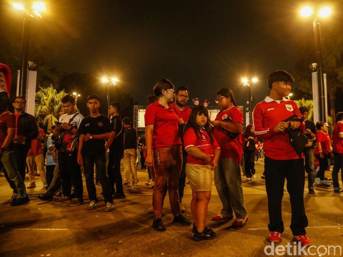 Jelang Indonesia vs Singapura, Suporter Mulai Padati SUGBK