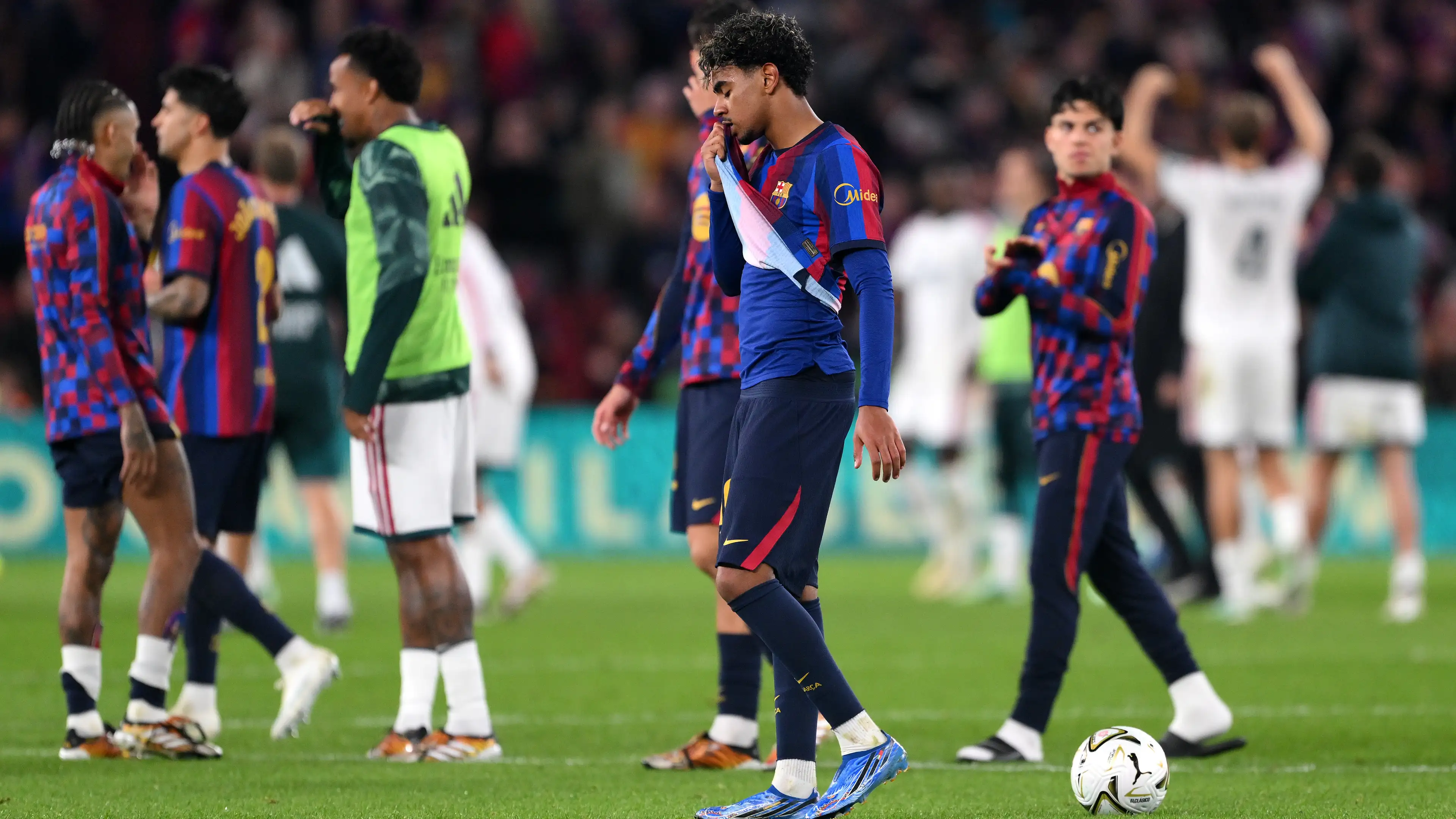 Kabar gembira untuk Barcelona di tengah malam yang menyakitkan dalam El Clasico