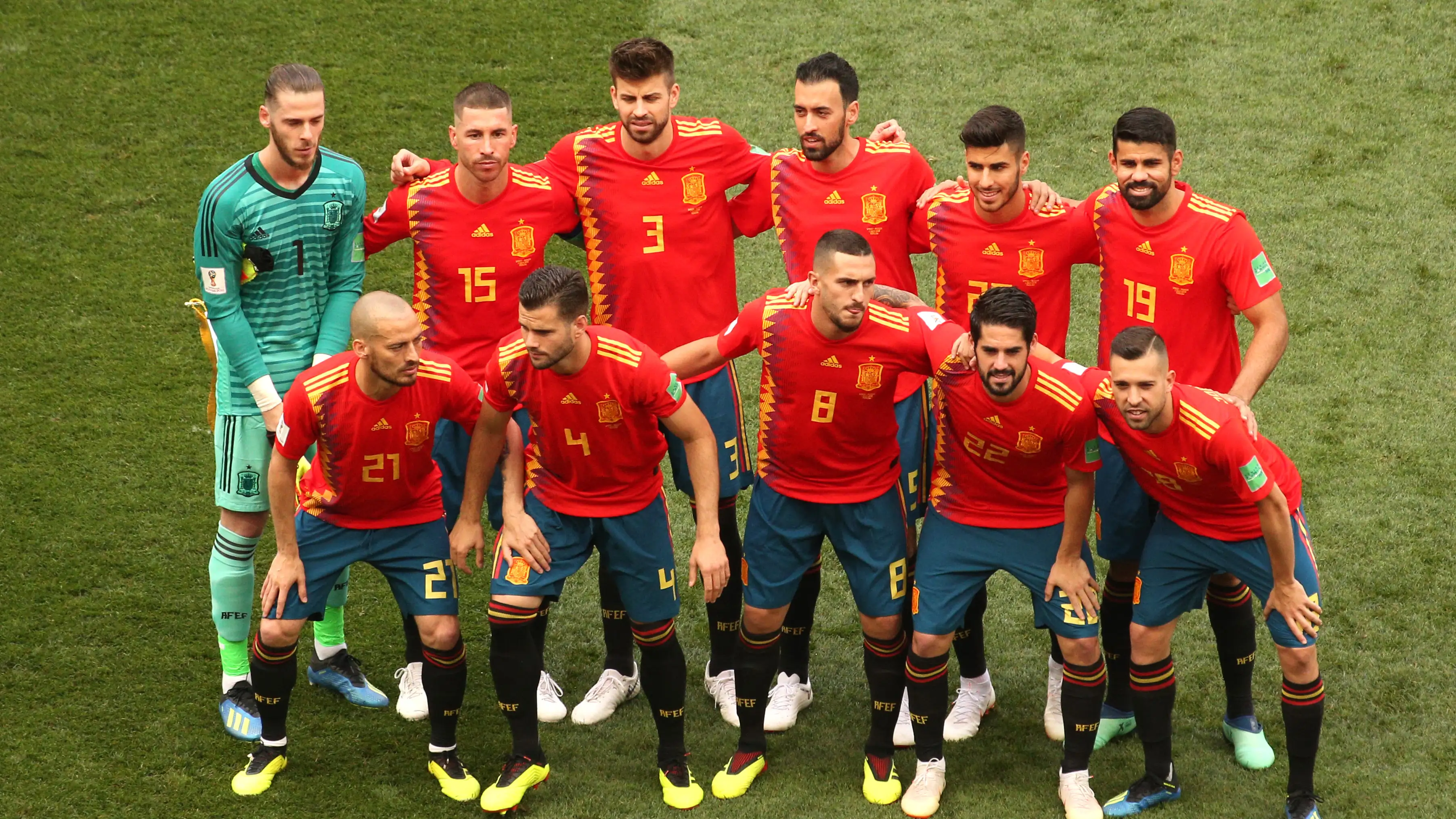 Mantan pemain timnas Spanyol dengan 125 caps secara mengejutkan kembali menjadi pesepakbola profesional setelah tiga tahun