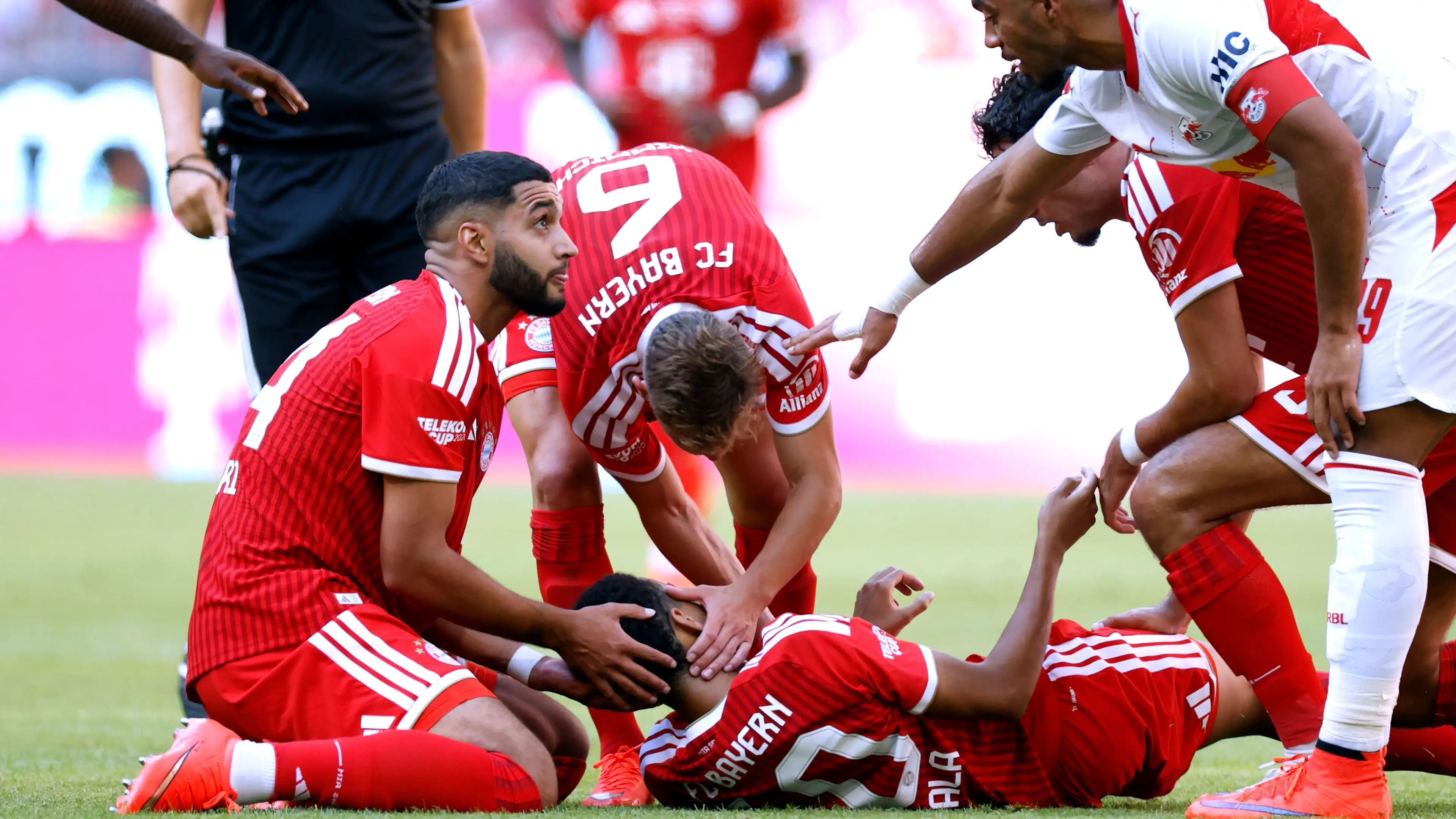 Misteri Musiala: Mengapa Bintang Bayern Munich Ini Ambruk Setelah Hanya 15 Menit?