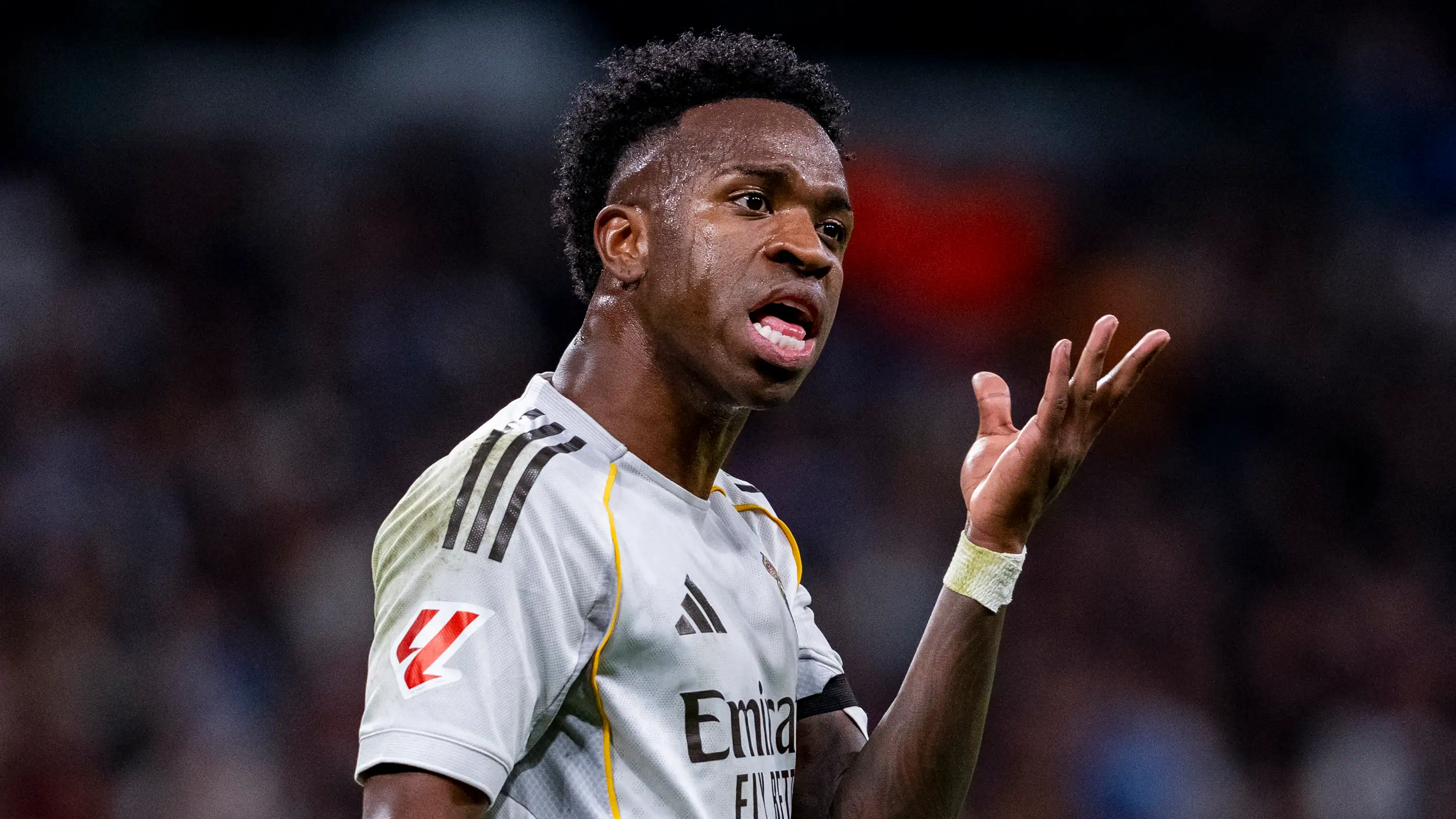 Berhadap-hadapan: Vinicius Beri Tahu Mourinho Sikapnya soal Meninggalkan Real Madrid