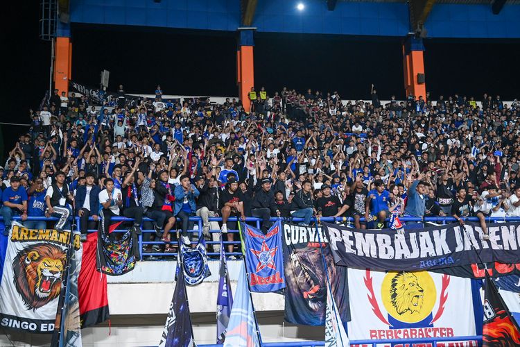 Pelatih Persib Rasakan Atmosfer Aneh di Semifinal Piala Presiden 2026