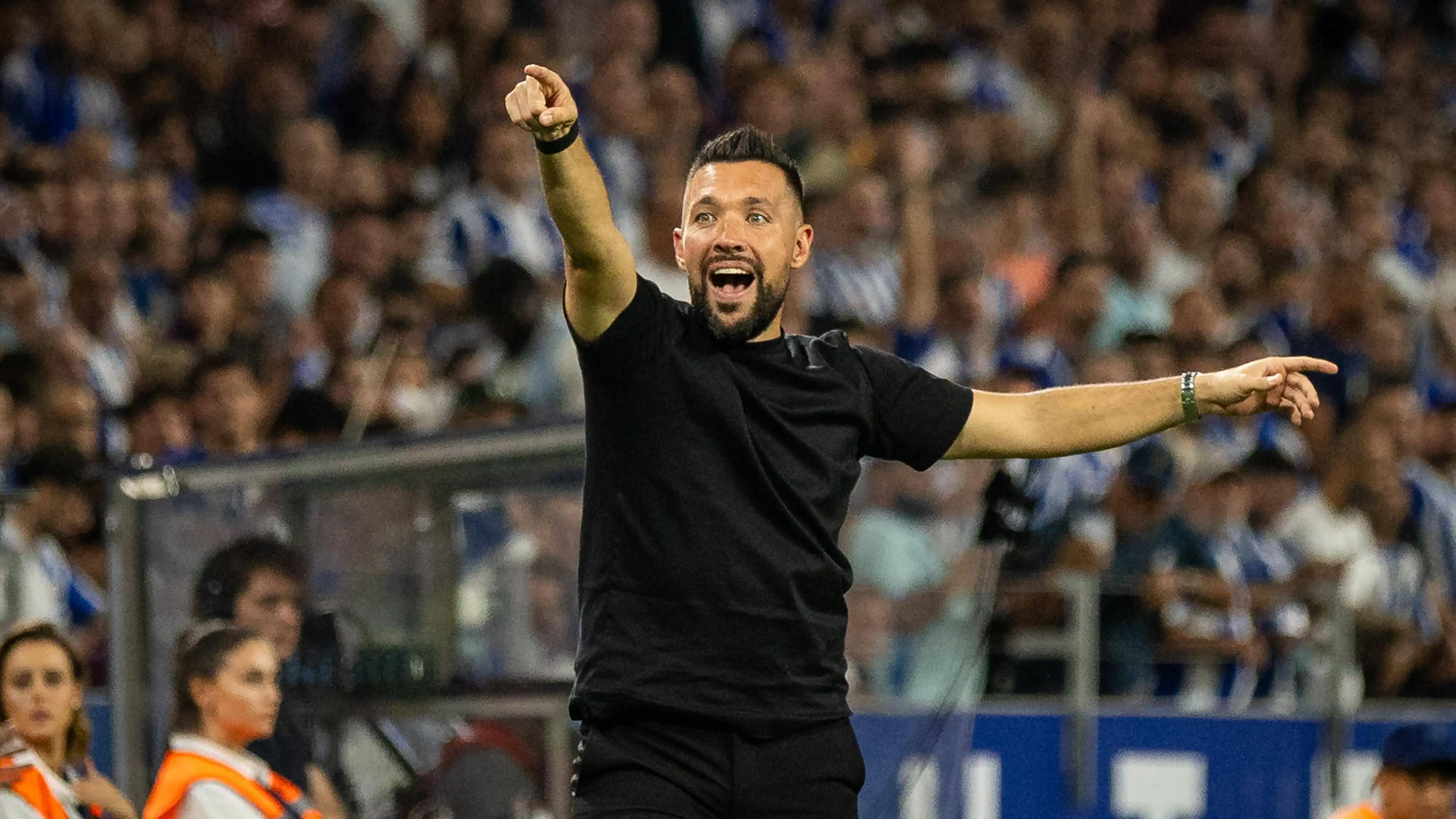 Francesco Farioli dihujani kritik setelah pernyataan mencolok tentang perwasitan dalam laga FC Porto kontra Benfica