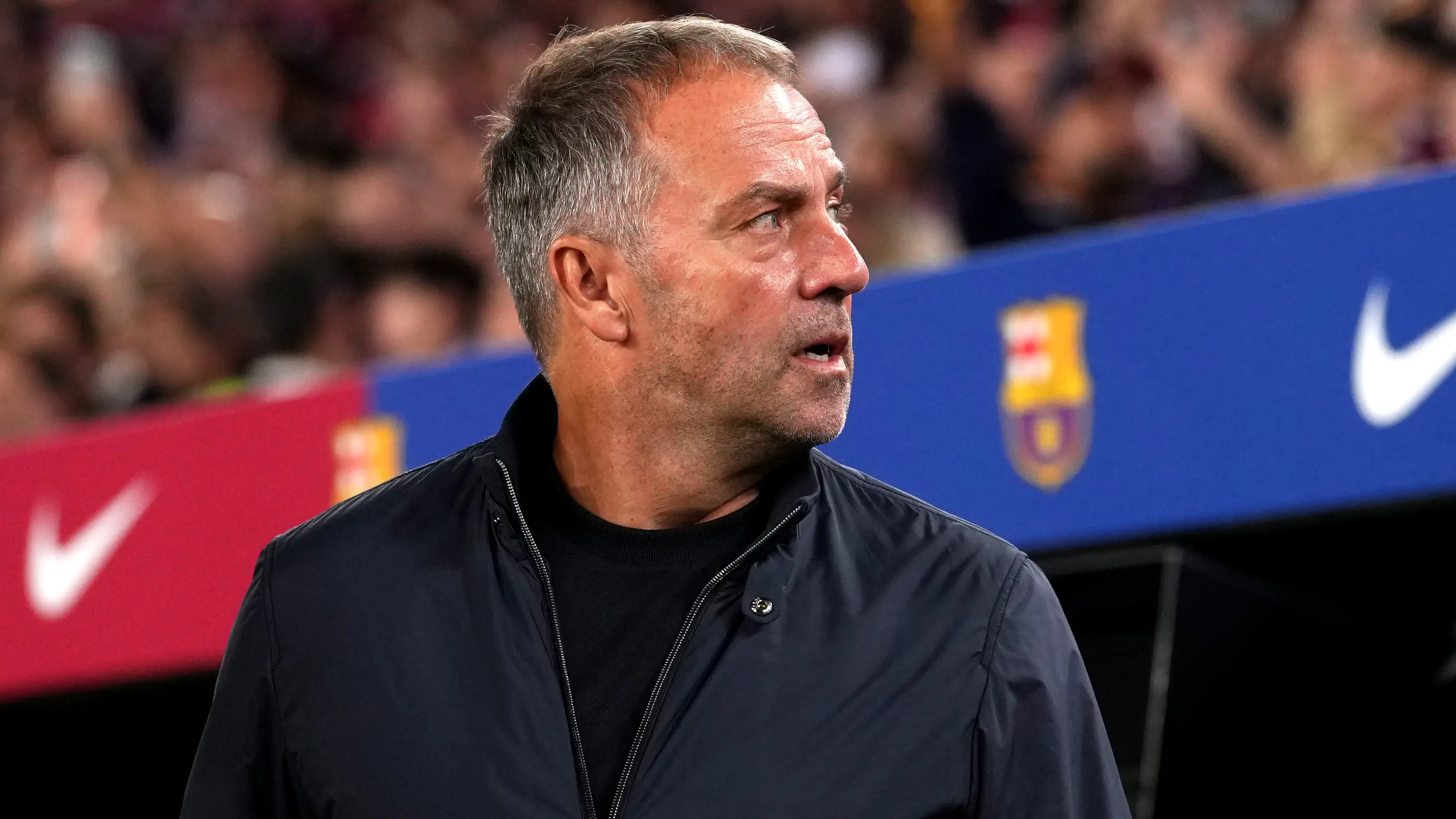 Flick melepaskan kecaman setelah kejutan El Clasico: "Apakah kalian hanya menonton pertandingan?!"