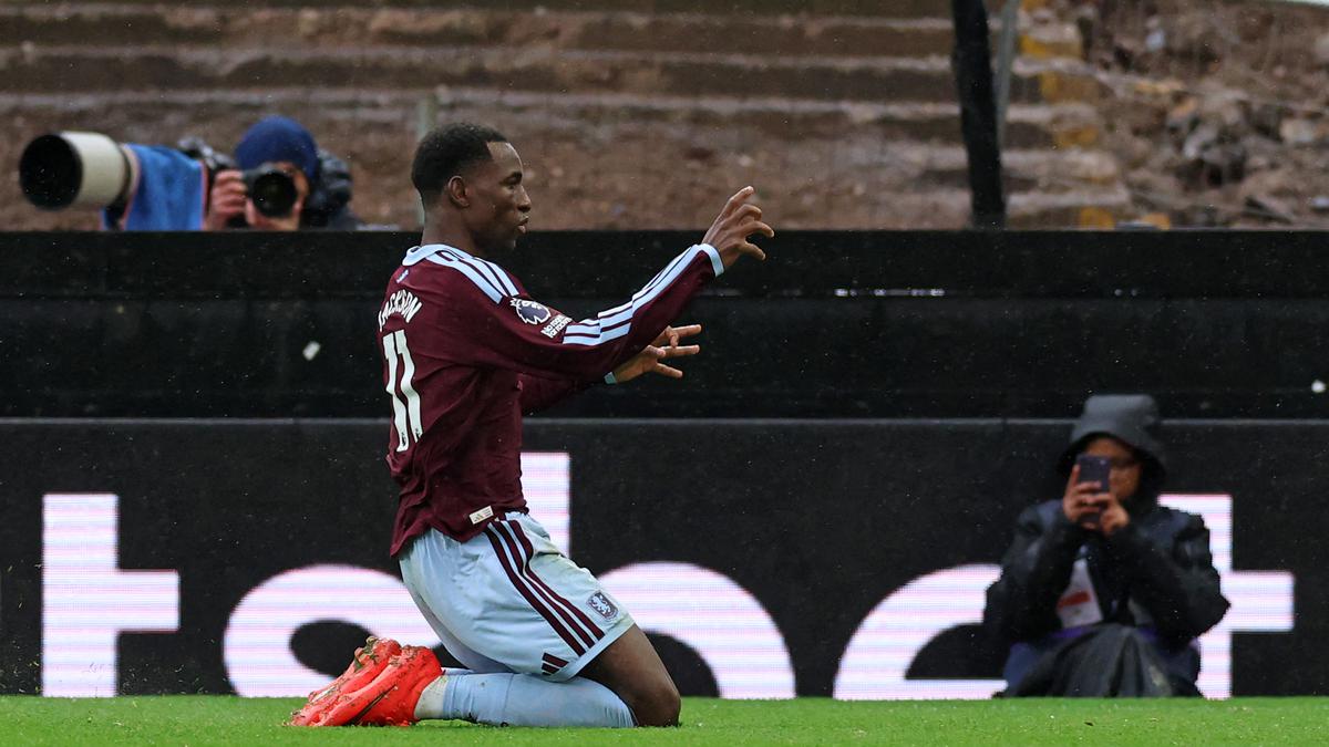 Liga Inggris: Brace Nicolas Jackson Antar Aston Villa Kalahkan Manchester City 2-1