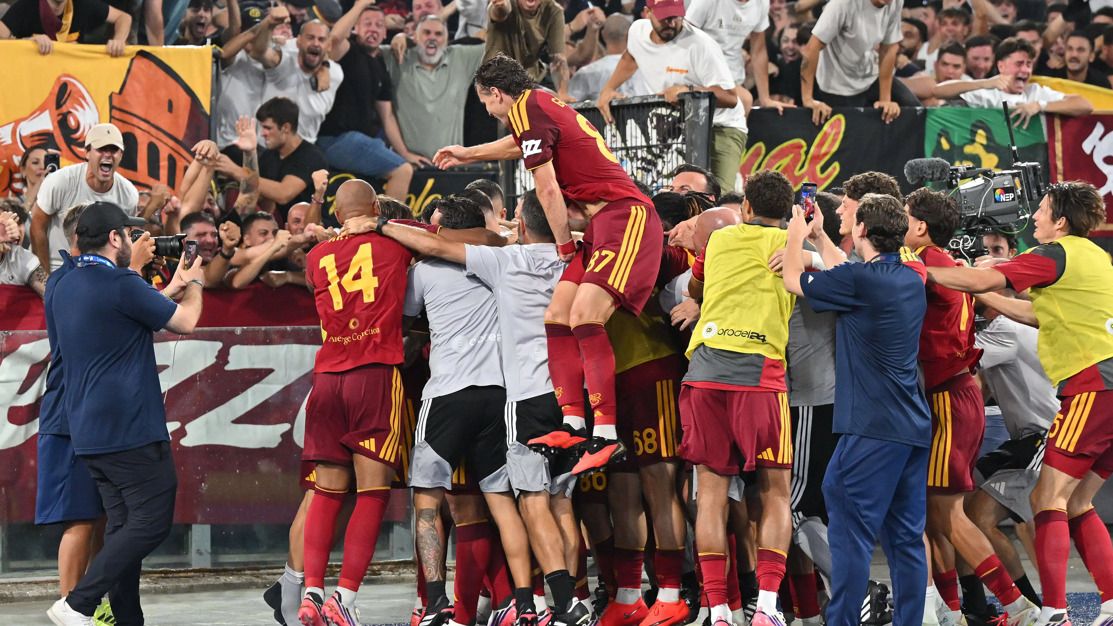 AS Roma menggulung Atalanta pada menit-menit akhir dan mempertahankan status sempurna di Serie A