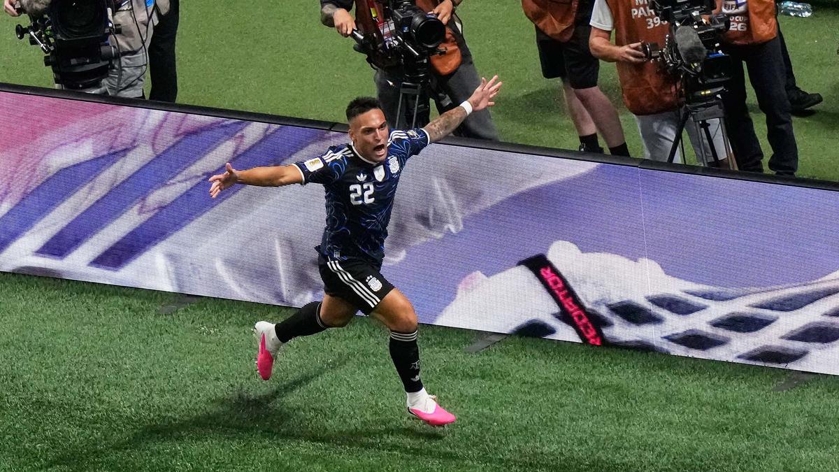 Lautaro Martinez Jadi Target Utama Barcelona Usai Drama Transfer Julian Alvarez