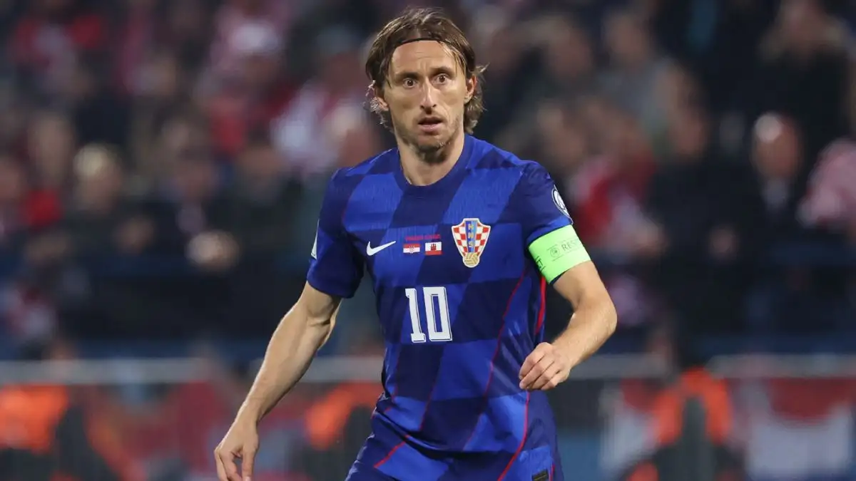 "Dia layak mendapat akhir yang berbeda": Modric membela Cristiano usai krisisnya dengan Jesus