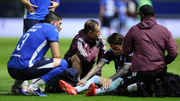 Alejandro Garnacho Langsung 'Babak Belur' di Pramusim Aston Villa