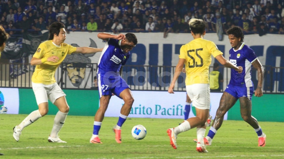 Jelang Super League 2026/2027, Persib Bandung Dapat Sinyal Bahaya dari Persija Jakarta