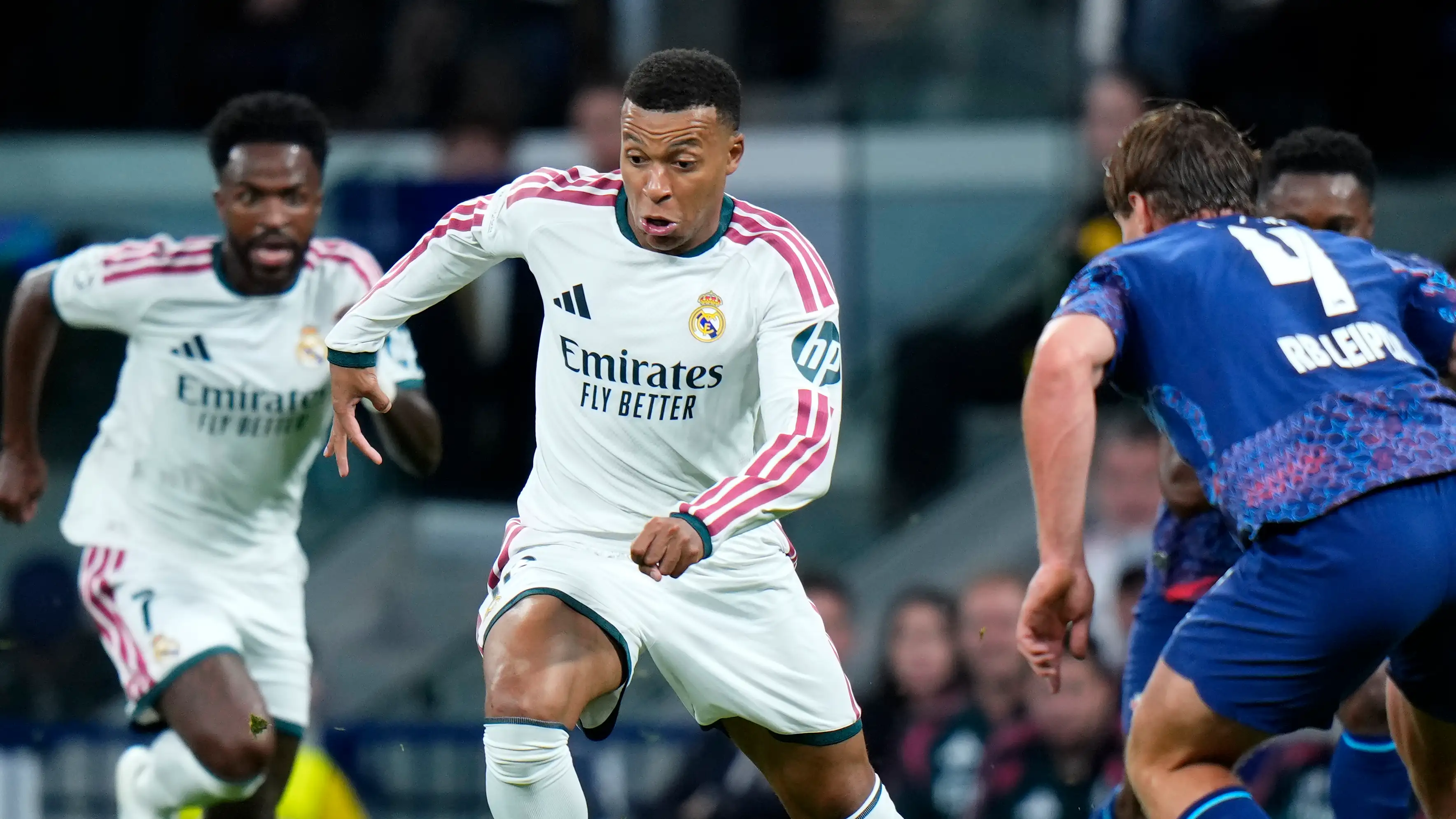 Bintang Barcelona: Siapa pun yang tak melihat kualitas Mbappe berarti buta