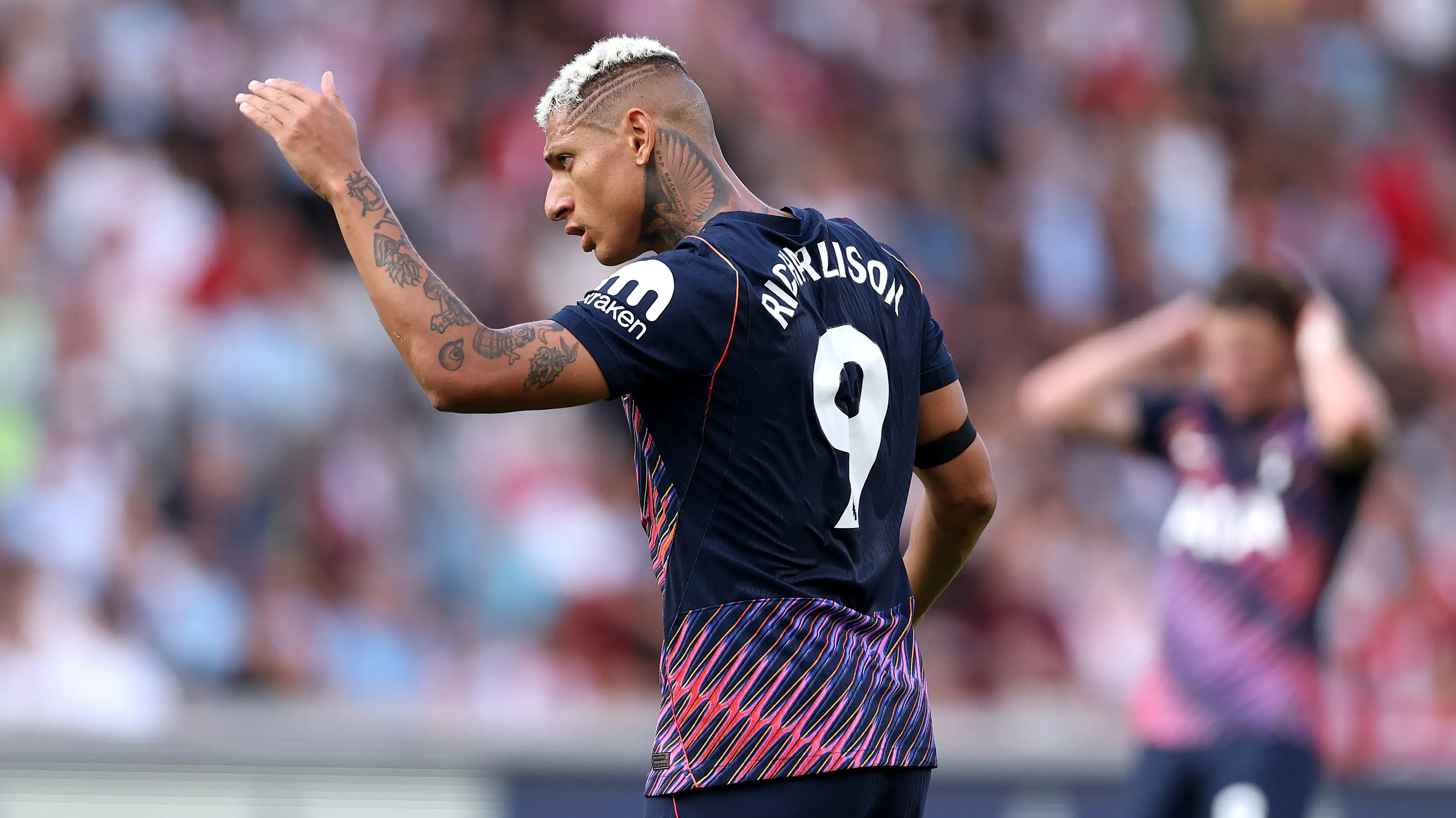 Pukulan di balik layar: Tottenham membalas keras Richarlison
