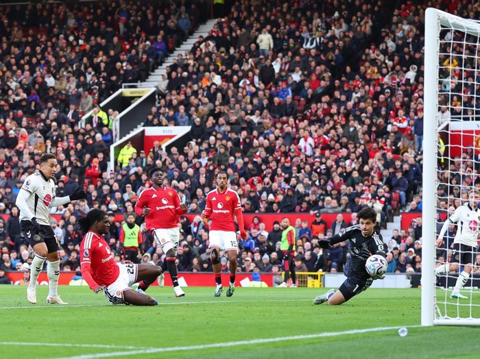 Mata Berkaca-kaca Carrick di  Old Trafford.