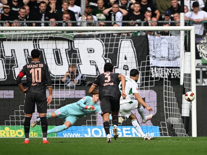 Indonesian Abroad: Diks Gagal Penalti, Hubner-Ole Kalahkan Nathan
