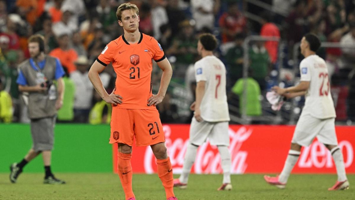 Barcelona Cuci Gudang, Frenkie de Jong Masuk Daftar Jual