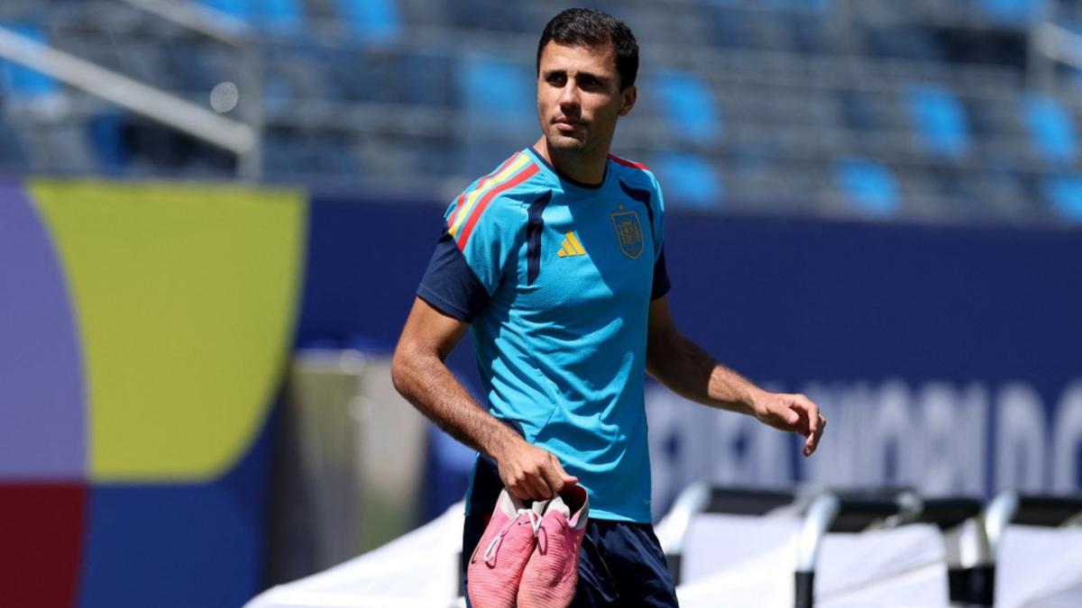 Manchester City dan Rodri Tidak Pernah Diskusi Transfer